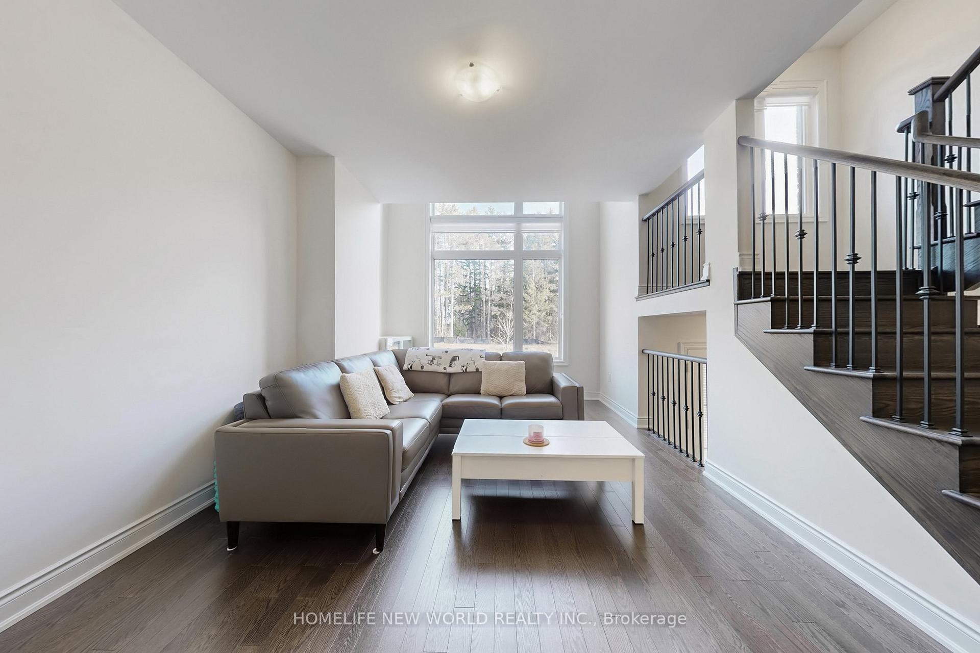 Photo 3 of 18 Bennington Road, Newmarket, Summerhill Estates — HOMEH
