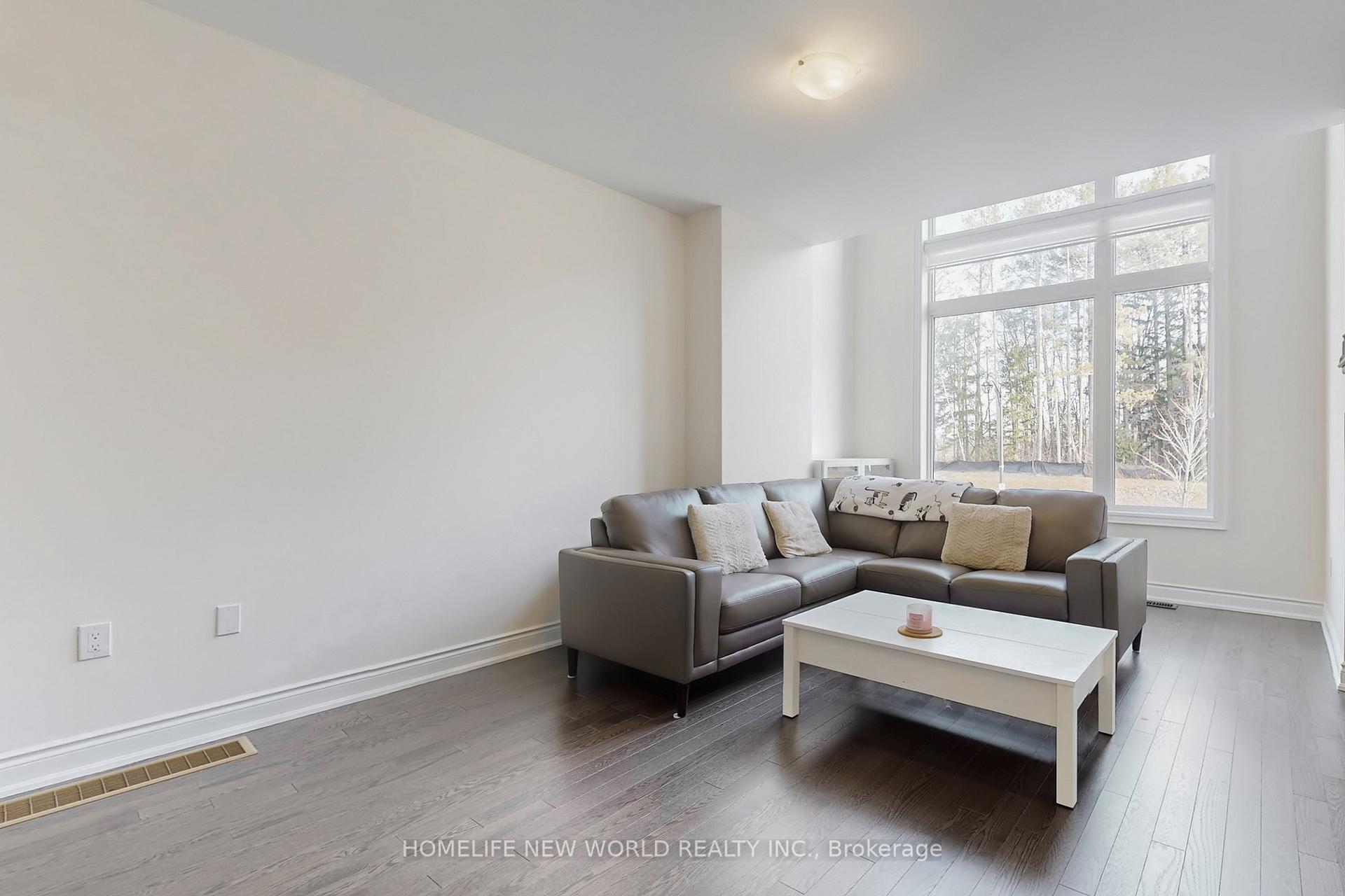 Photo 4 of 18 Bennington Road, Newmarket, Summerhill Estates — HOMEH