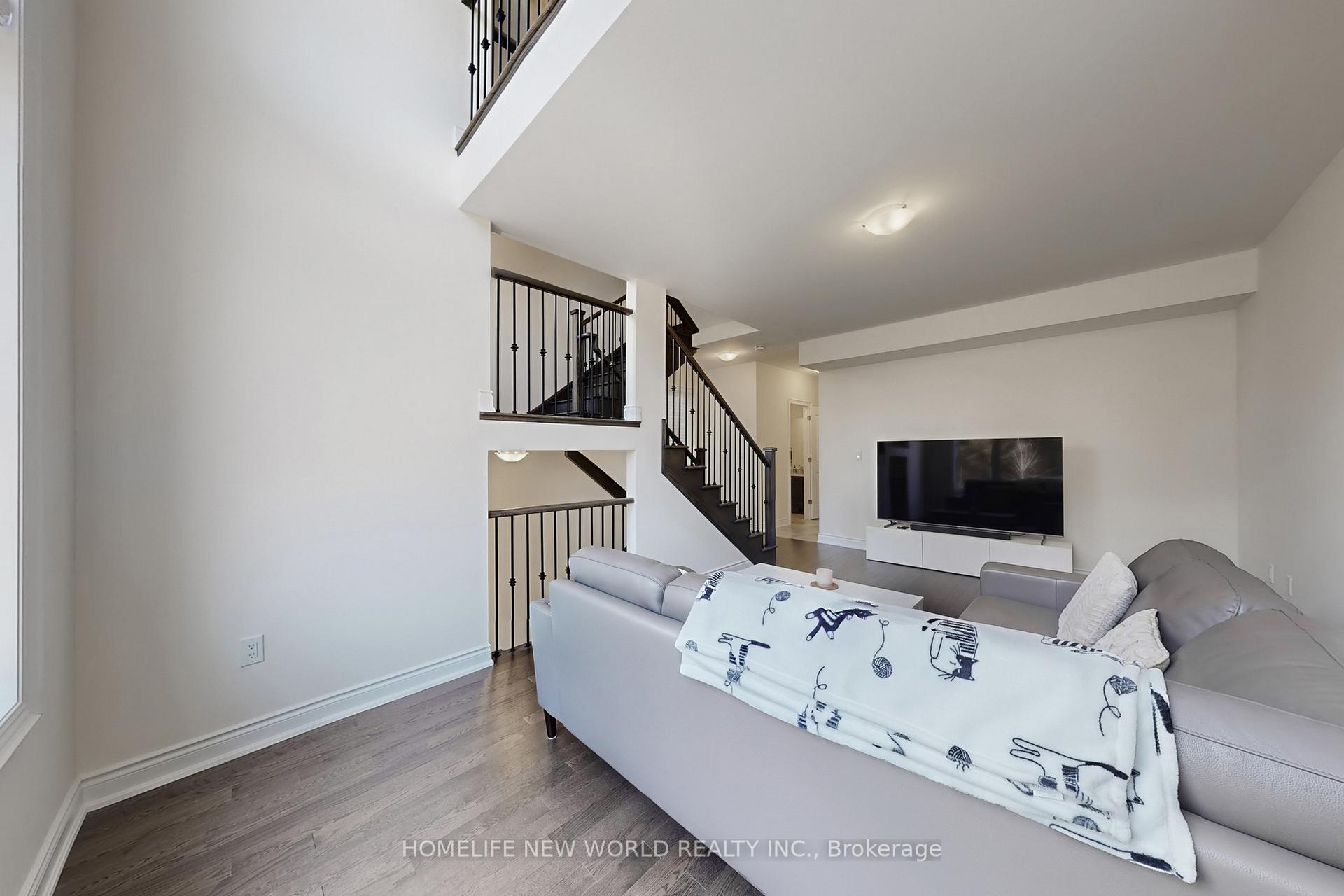 Photo 7 of 18 Bennington Road, Newmarket, Summerhill Estates — HOMEH