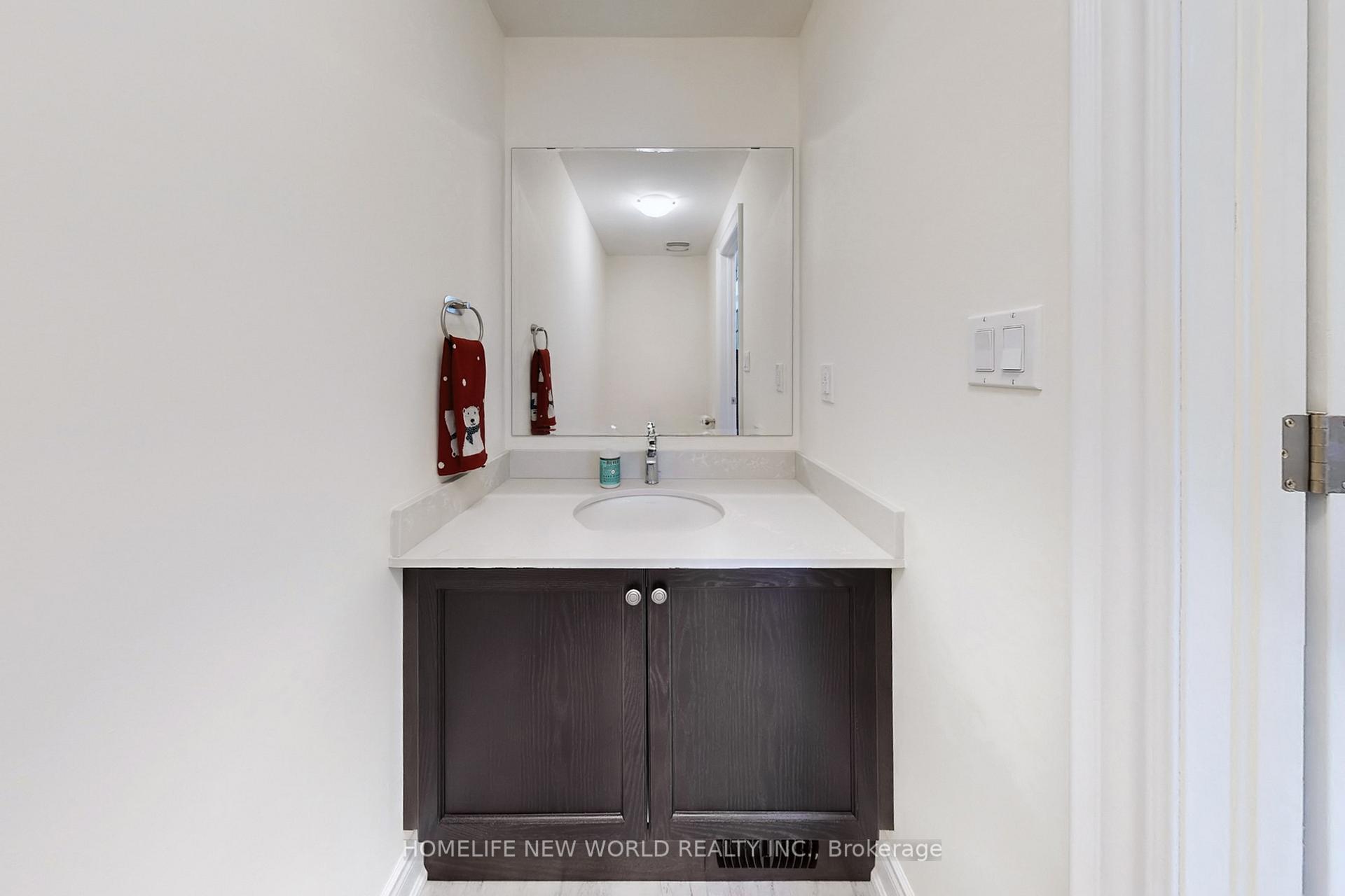 Photo 8 of 18 Bennington Road, Newmarket, Summerhill Estates — HOMEH
