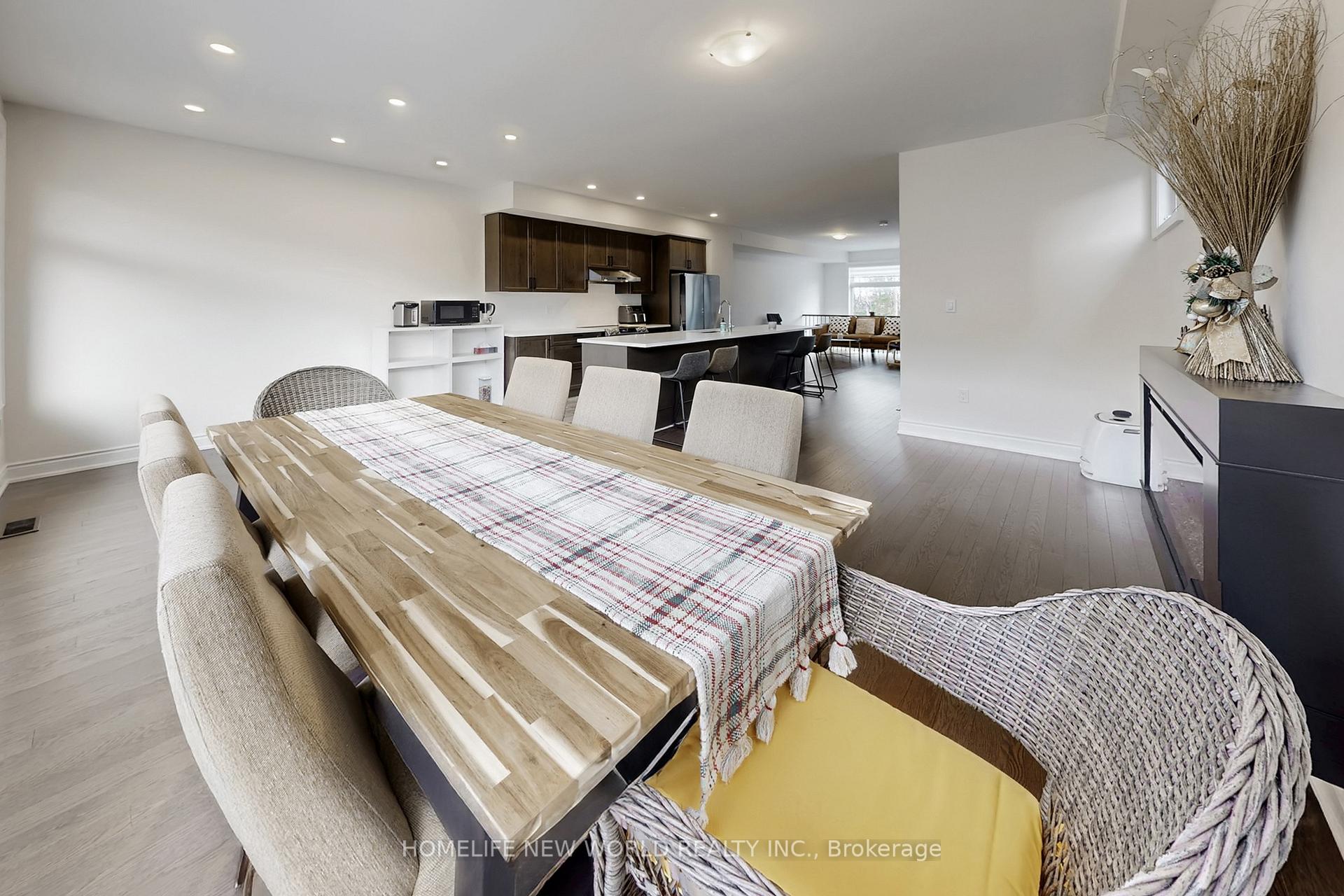 Photo 16 of 18 Bennington Road, Newmarket, Summerhill Estates — HOMEH