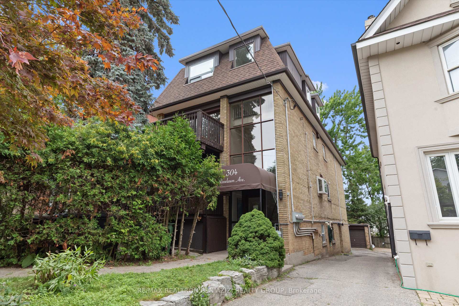 Photo of 304 Roselawn Avenue