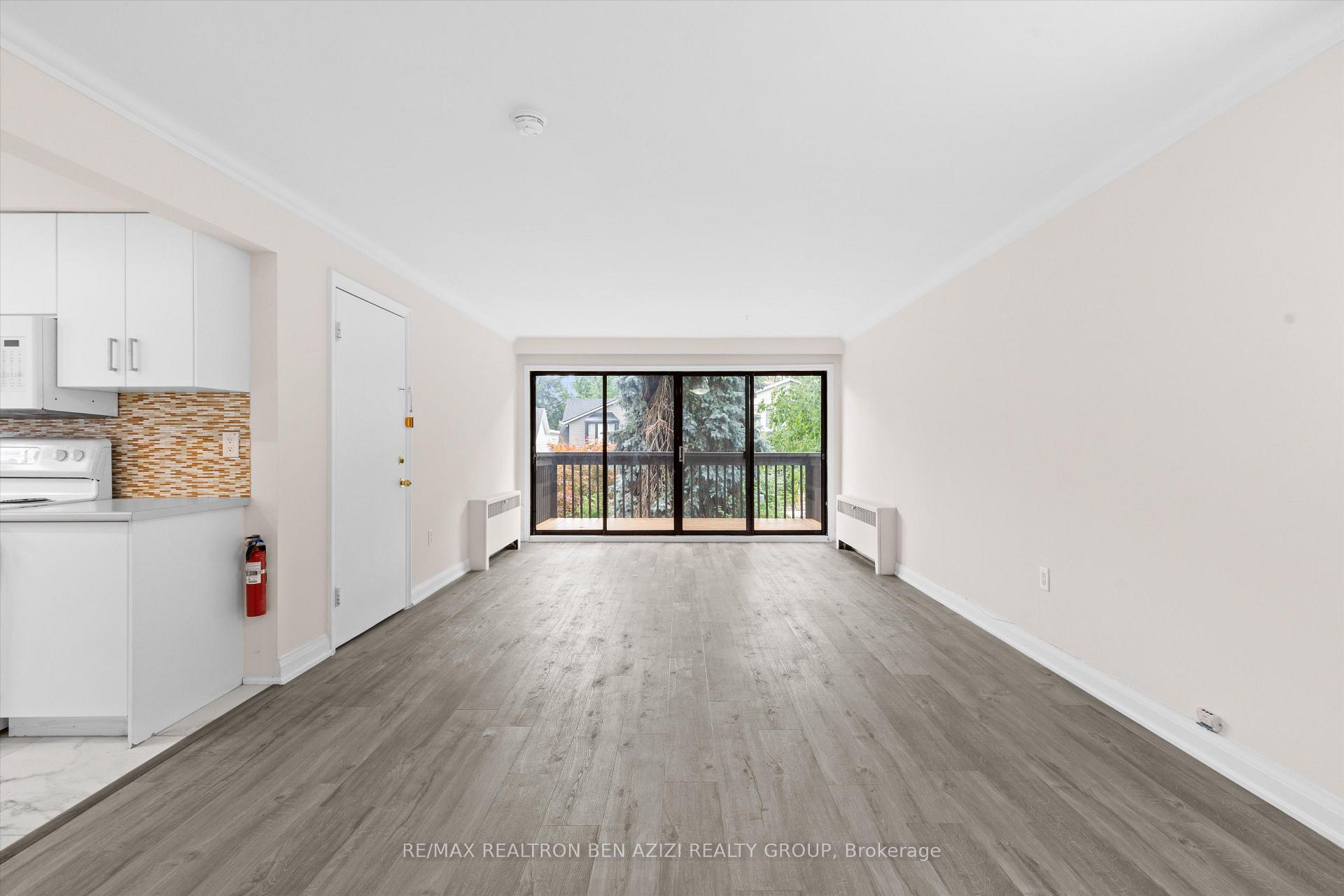 Photo 4 of 304 Roselawn Avenue, Toronto, Yonge-Eglinton — HOMEH