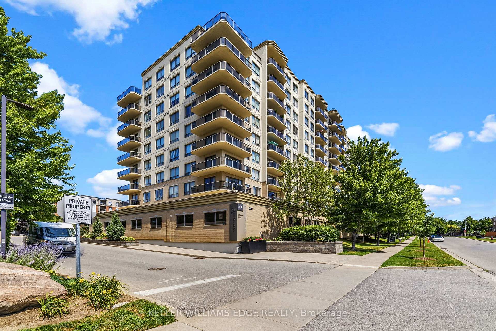 Photo 1 of Unit 809, 1998 Ironstone Drive, Burlington, Uptown — HOMEH