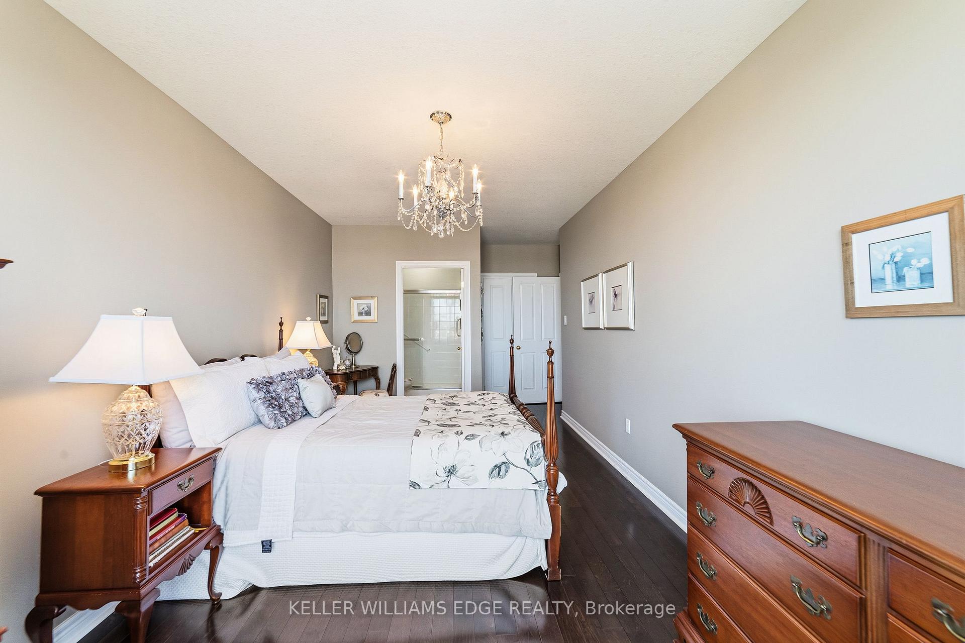 Photo 11 of Unit 809, 1998 Ironstone Drive, Burlington, Uptown — HOMEH