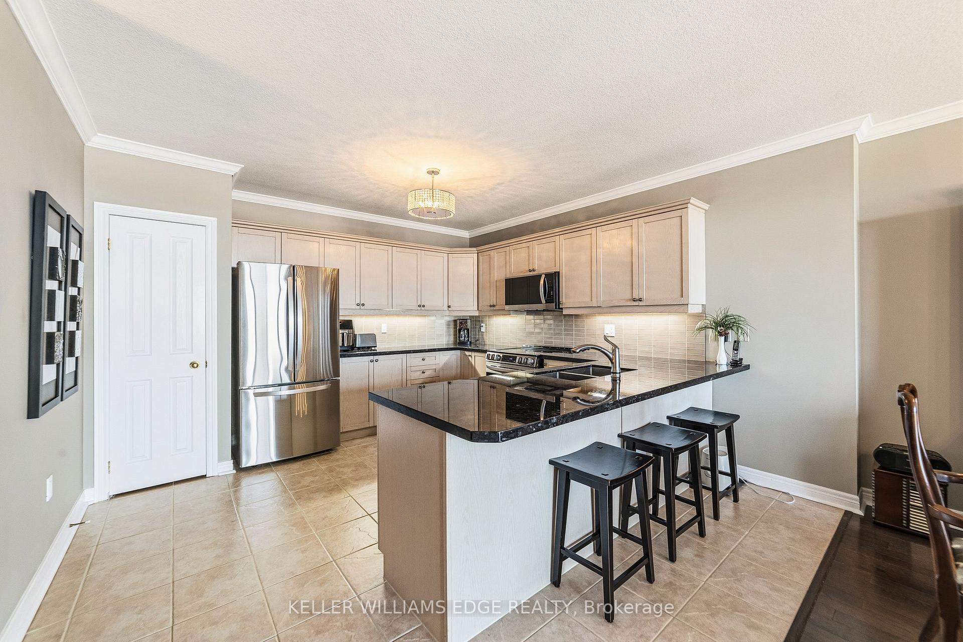 Photo 19 of Unit 809, 1998 Ironstone Drive, Burlington, Uptown — HOMEH