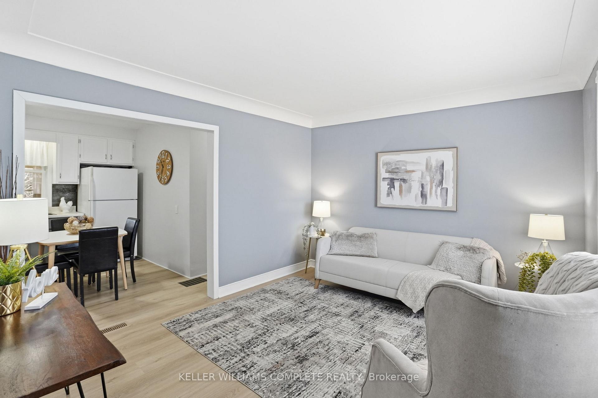 Photo 3 of 7 West 1st Street, Hamilton, Bonnington — HOMEH
