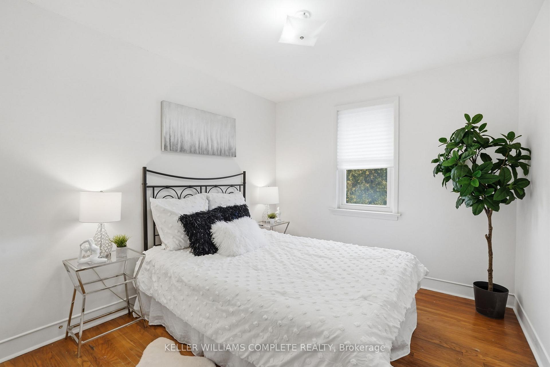 Photo 7 of 7 West 1st Street, Hamilton, Bonnington — HOMEH