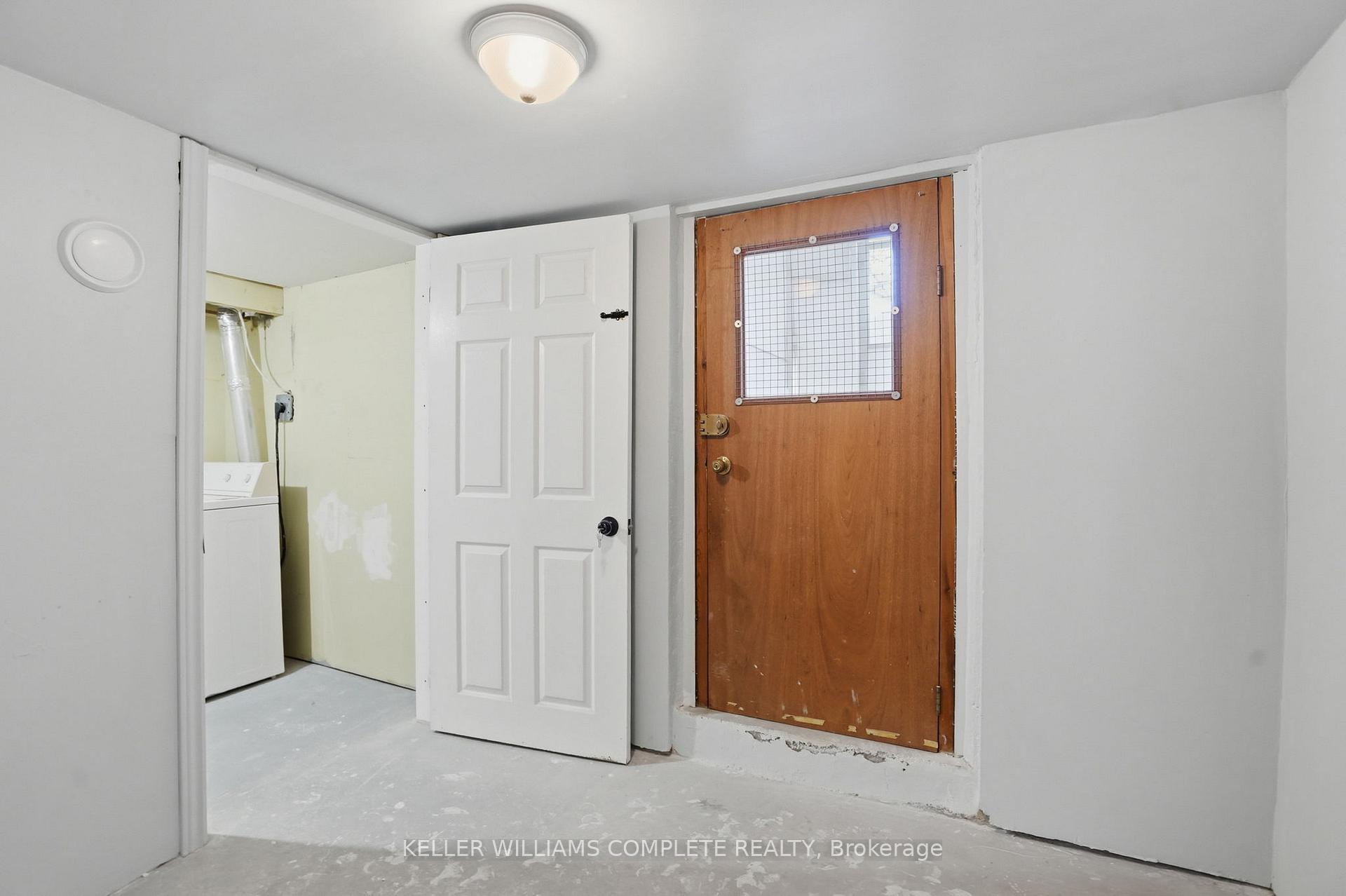 Photo 26 of 7 West 1st Street, Hamilton, Bonnington — HOMEH