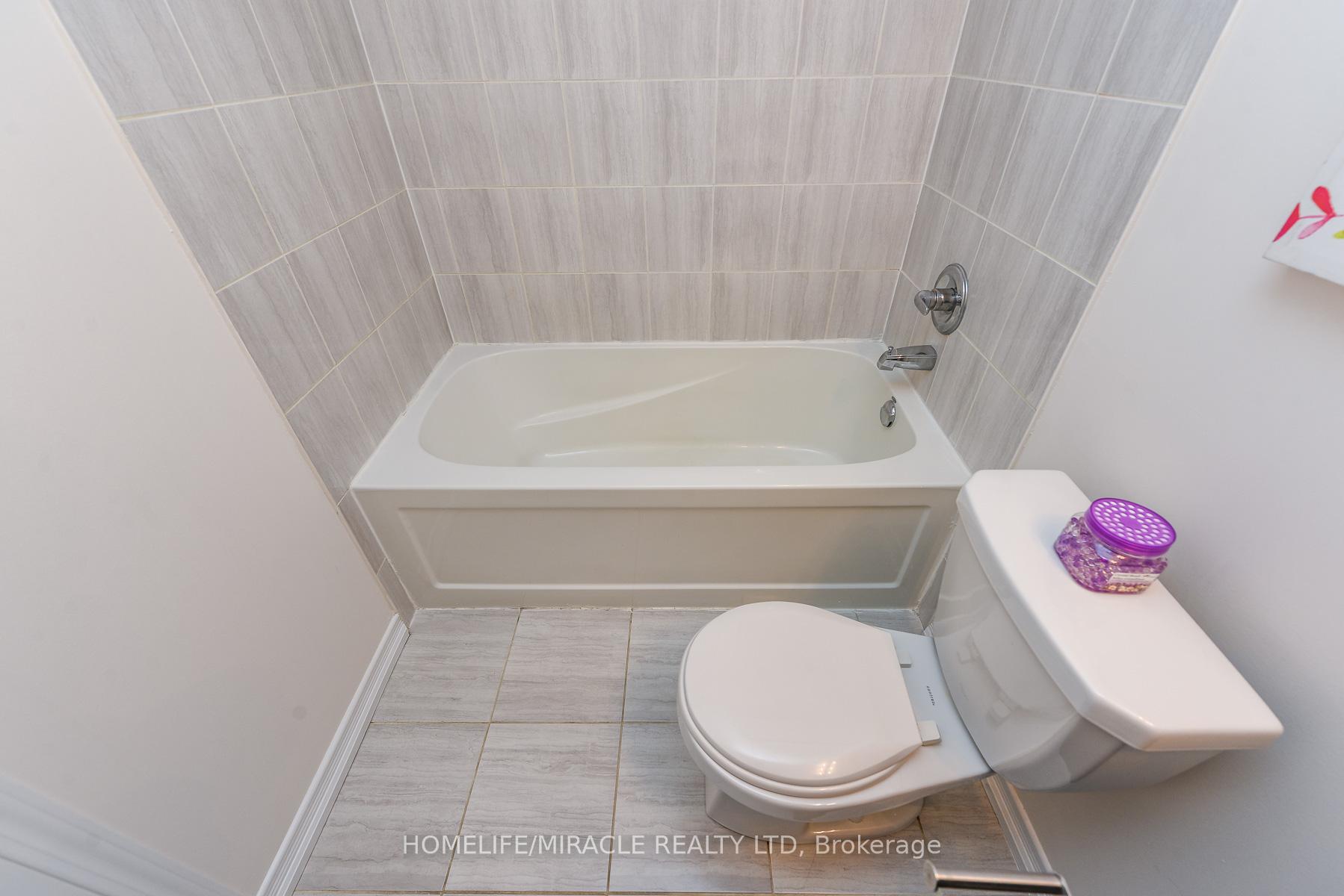 Photo 27 of Unit 122, 32 Fieldway Road, Etobicoke, Islington-City Centre West — HOMEH