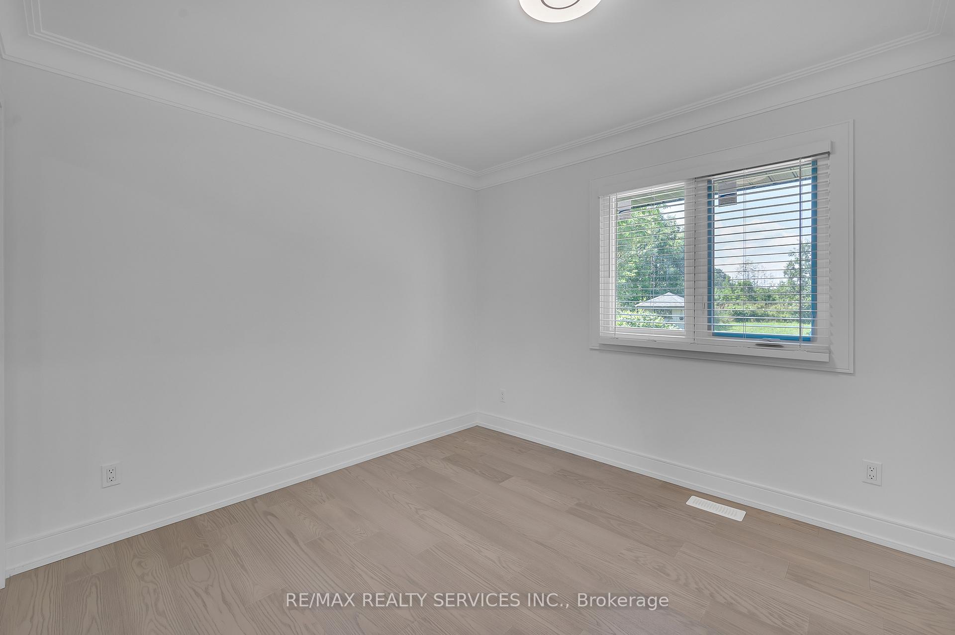 Photo 12 of 326 Mountain Road, Grimsby, Grimsby Escarpment — HOMEH