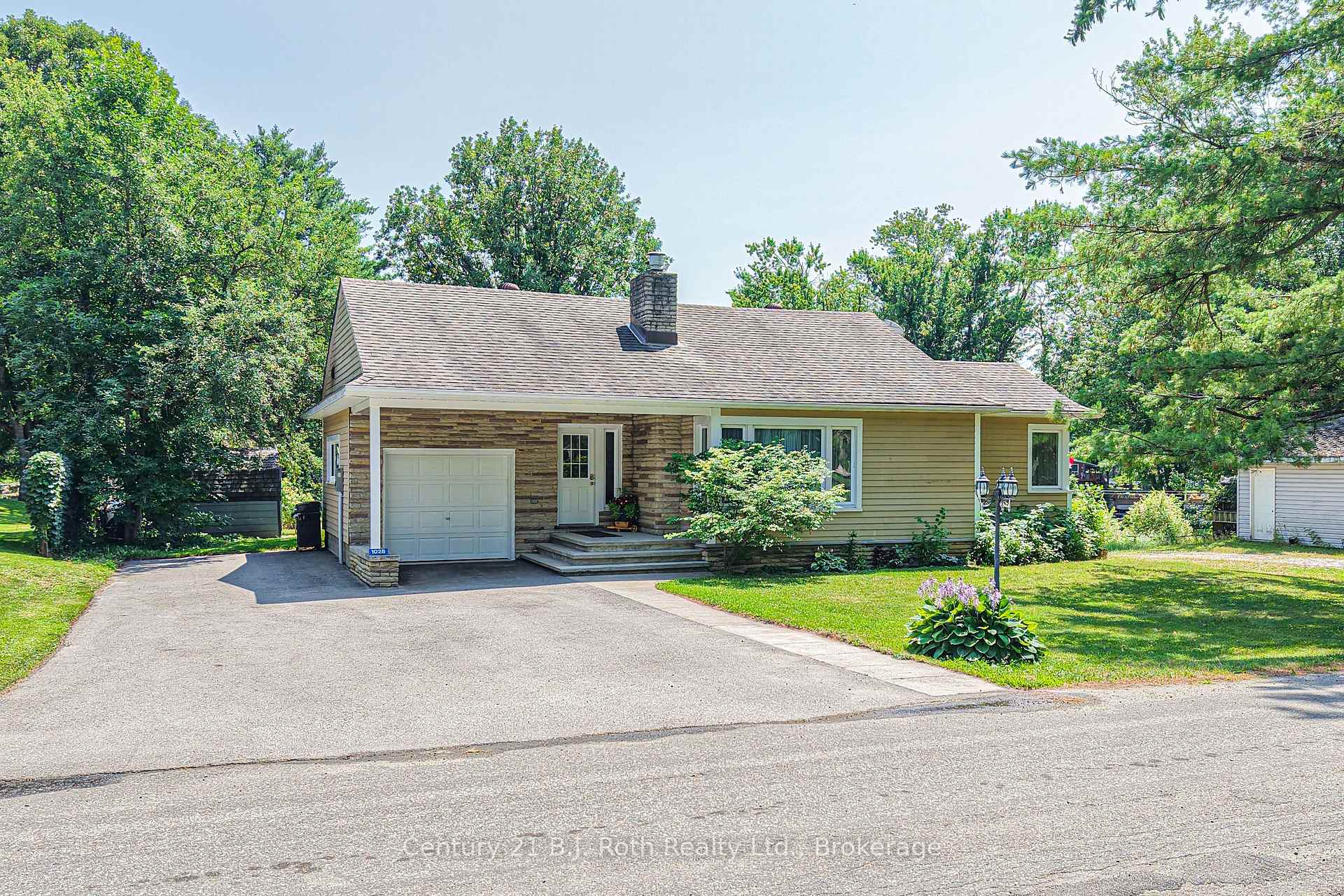 Photo 2 of 1028 Cowbell Lane, Gravenhurst, Morrison — HOMEH