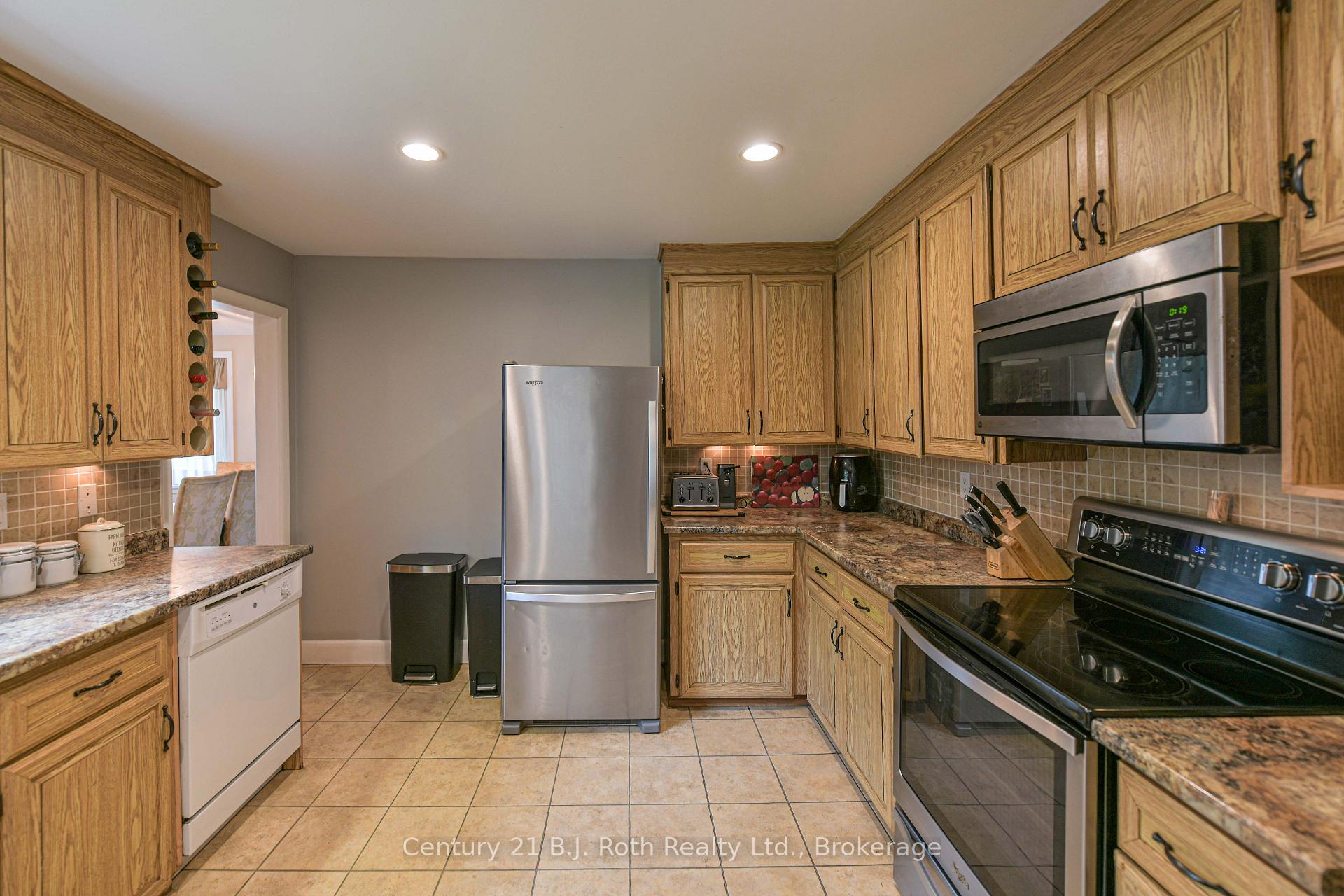 Photo 34 of 1028 Cowbell Lane, Gravenhurst, Morrison — HOMEH
