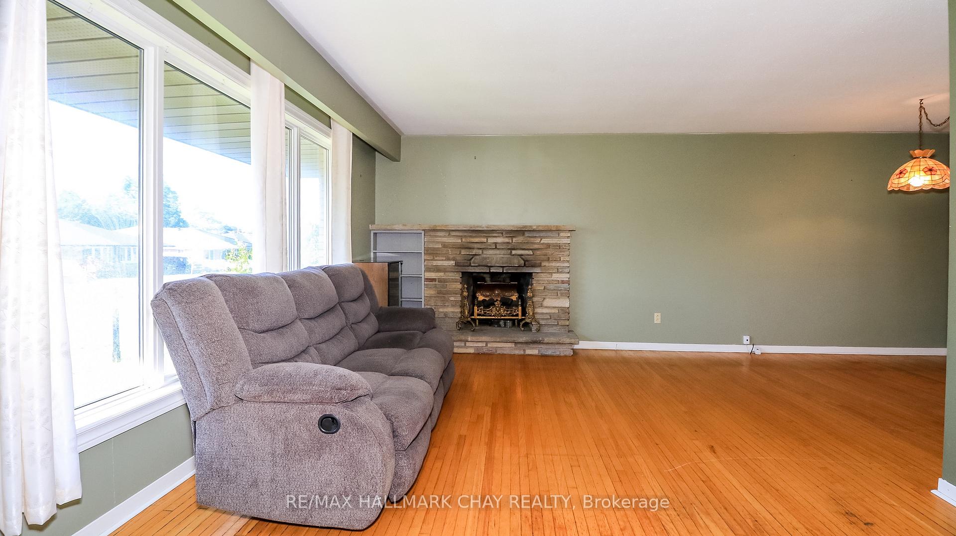 Photo 7 of 178 Rose Street, Barrie, Wellington — HOMEH