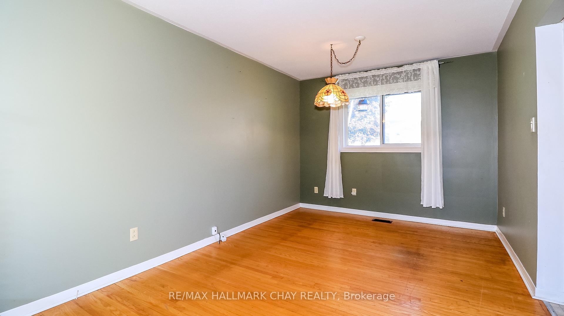 Photo 8 of 178 Rose Street, Barrie, Wellington — HOMEH
