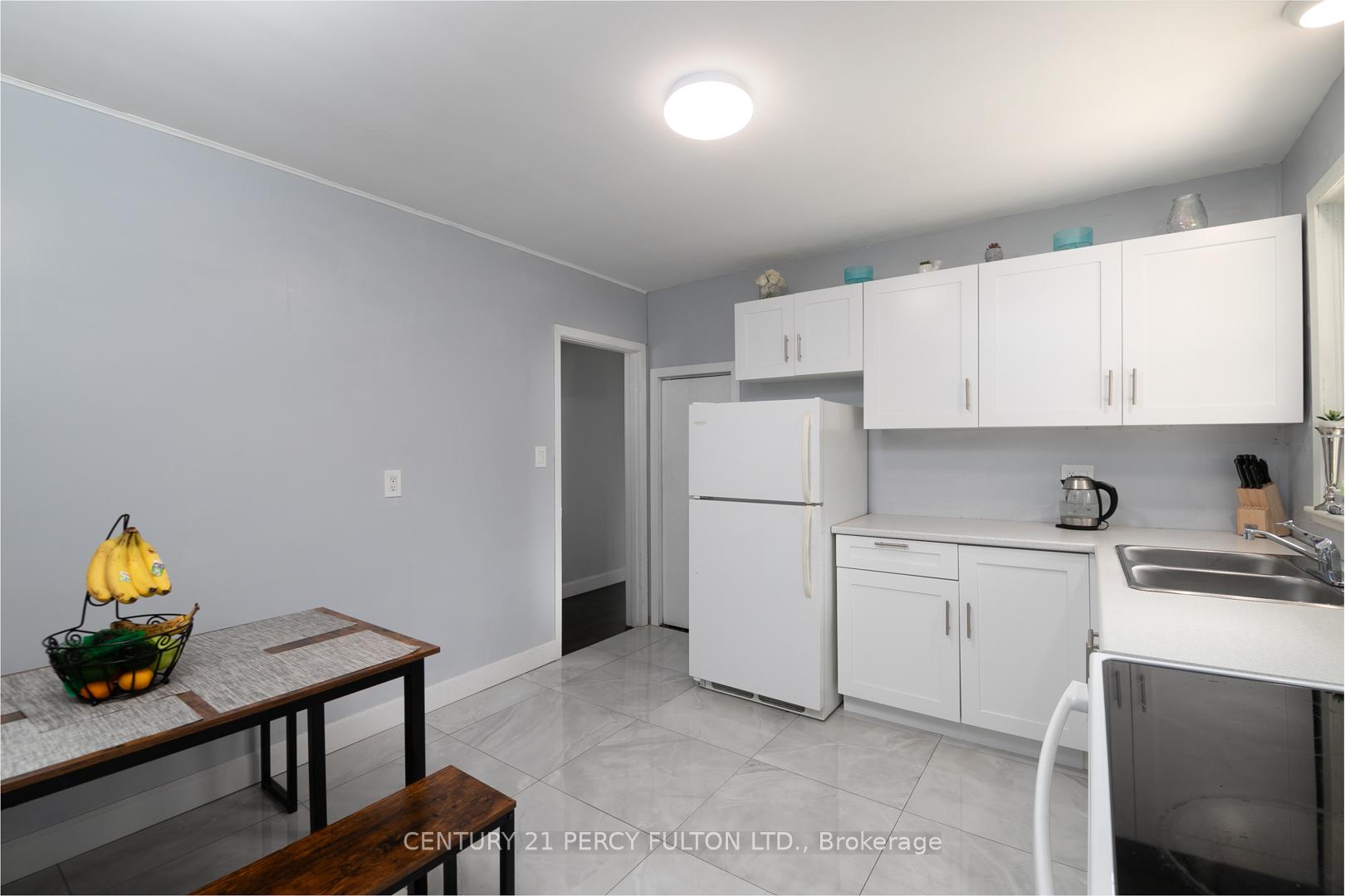 Photo 8 of 12 Northwood Crescent, Belleville, Belleville Ward — HOMEH