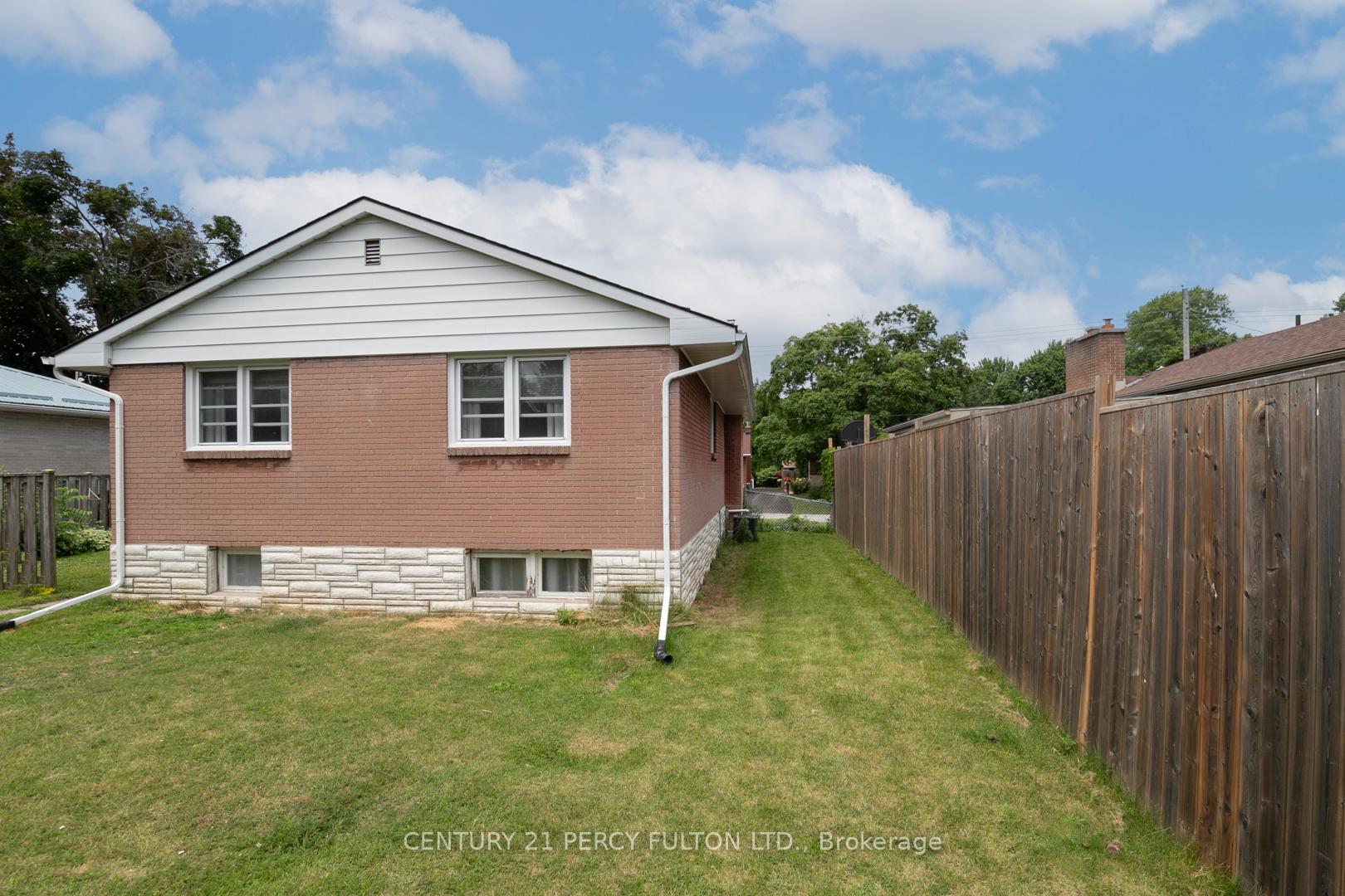 Photo 26 of 12 Northwood Crescent, Belleville, Belleville Ward — HOMEH