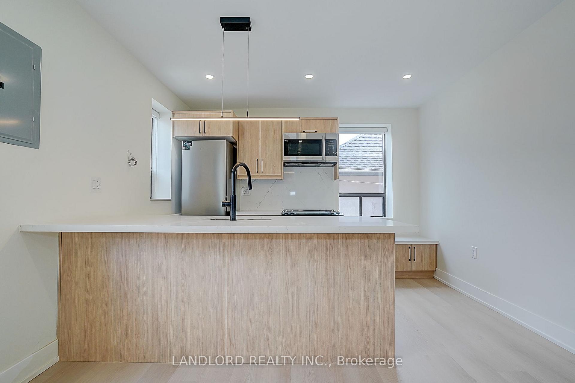 Photo 10 of Unit 201, 240 Durie Street, Toronto, High Park-Swansea — HOMEH
