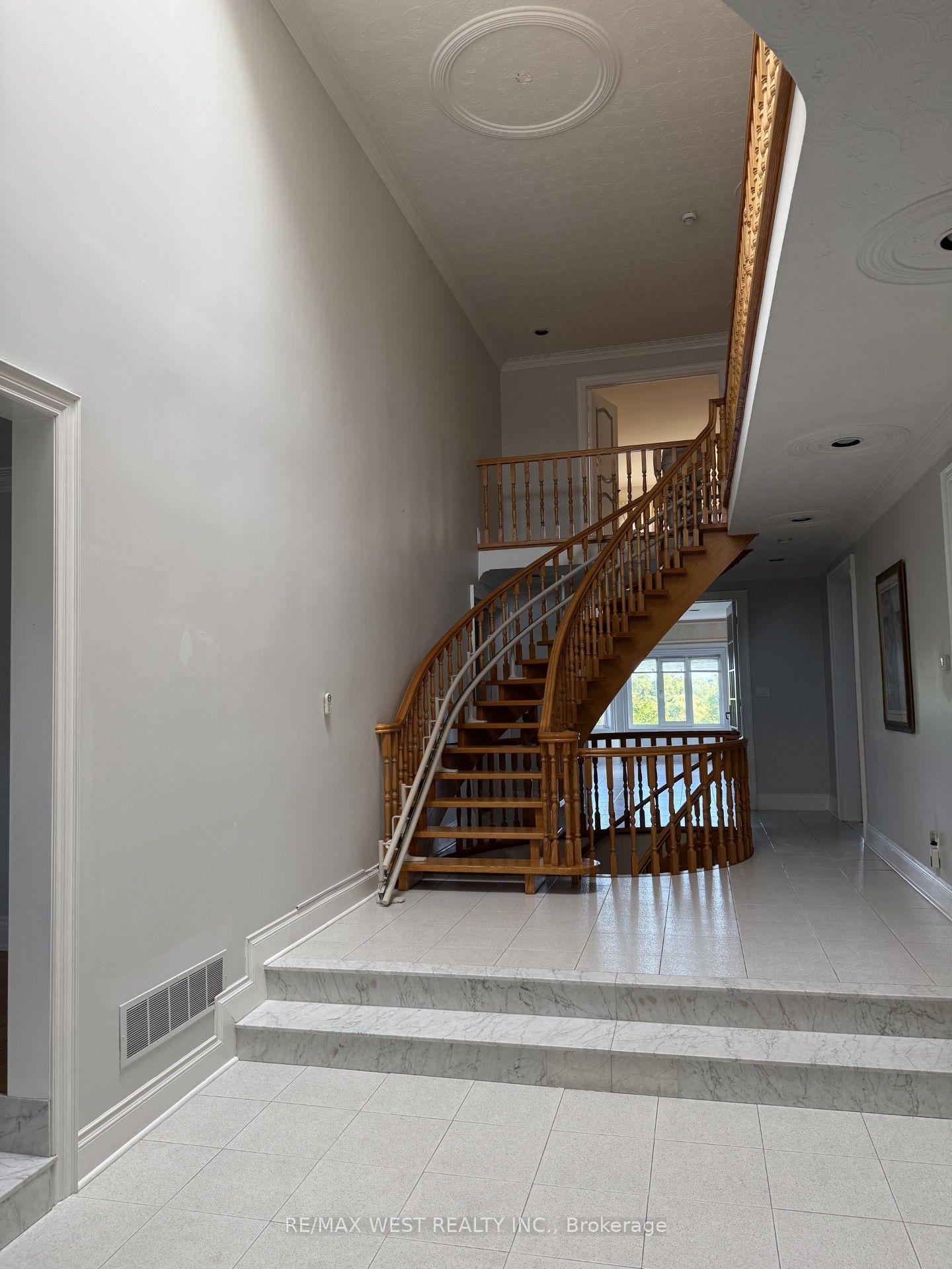 Photo 7 of 10 Norris Place, North York, Humberlea-Pelmo Park — HOMEH
