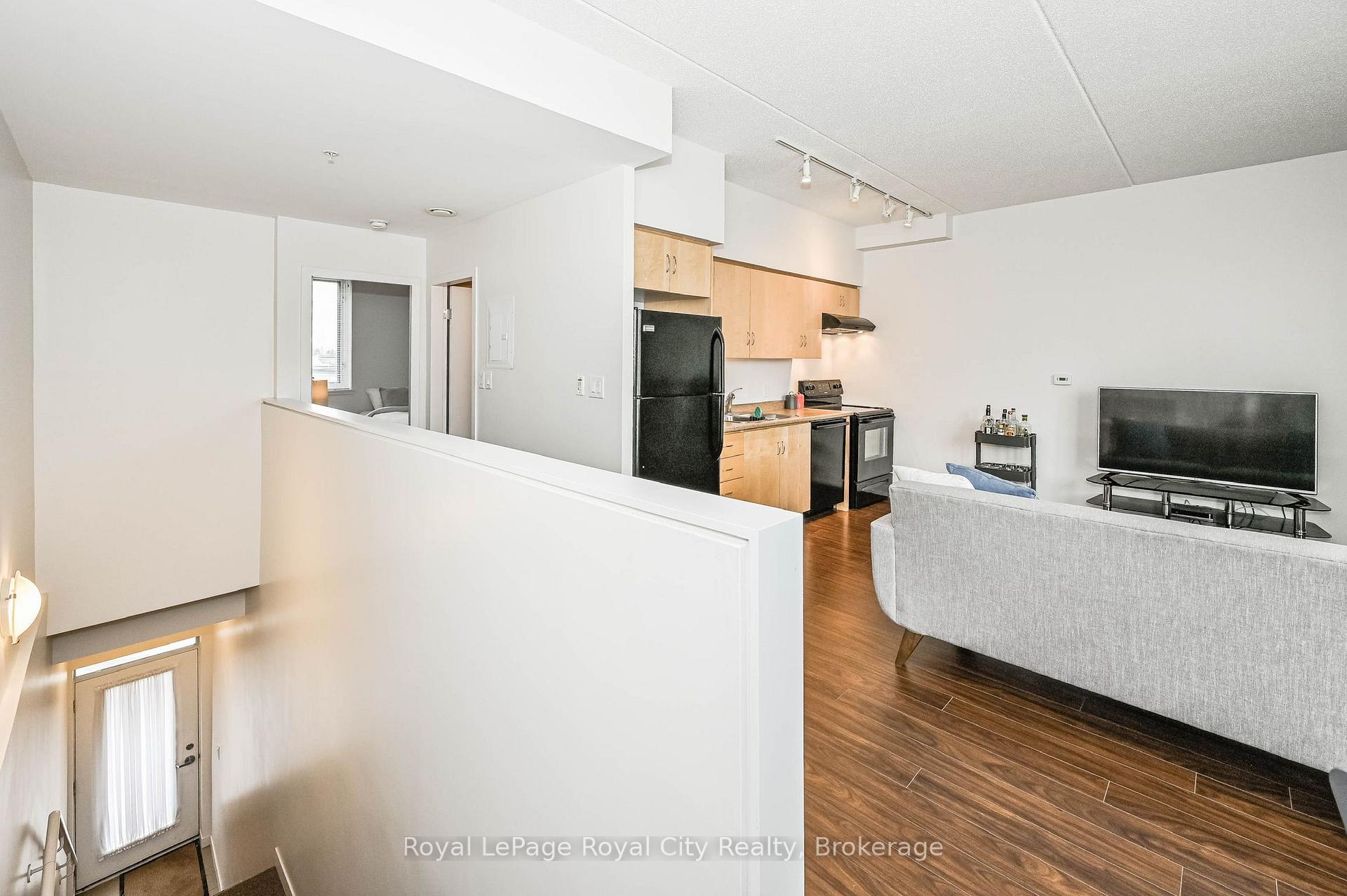 Photo 4 of Unit 211, 5 Gordon Street, Guelph, Downtown — HOMEH