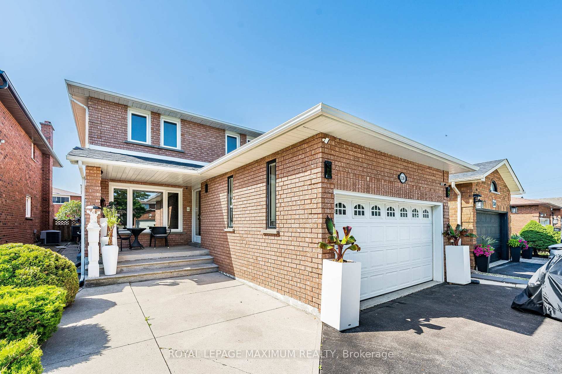 Photo 2 of 138 Jackman Crescent, Vaughan, West Woodbridge — HOMEH
