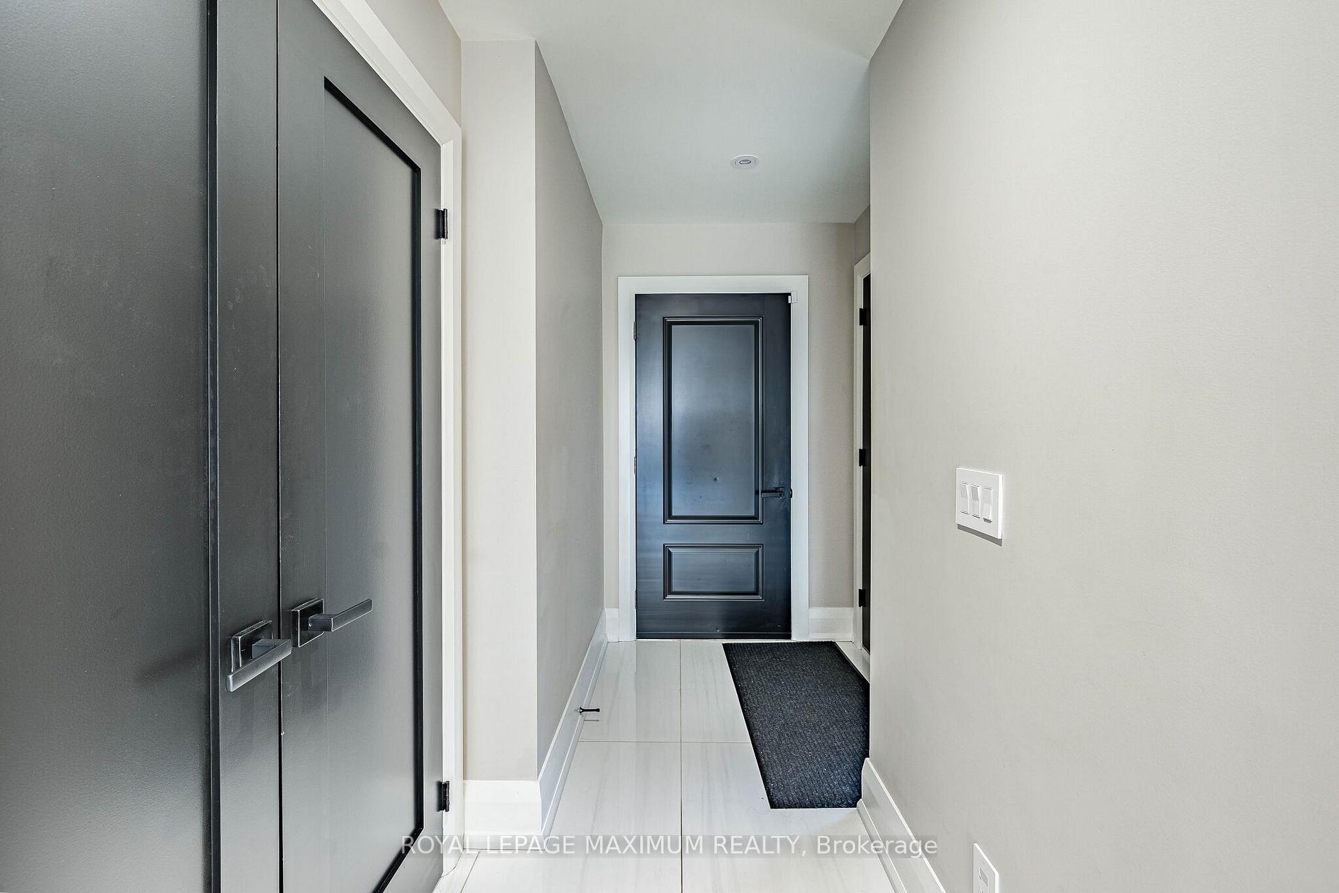Photo 3 of 138 Jackman Crescent, Vaughan, West Woodbridge — HOMEH