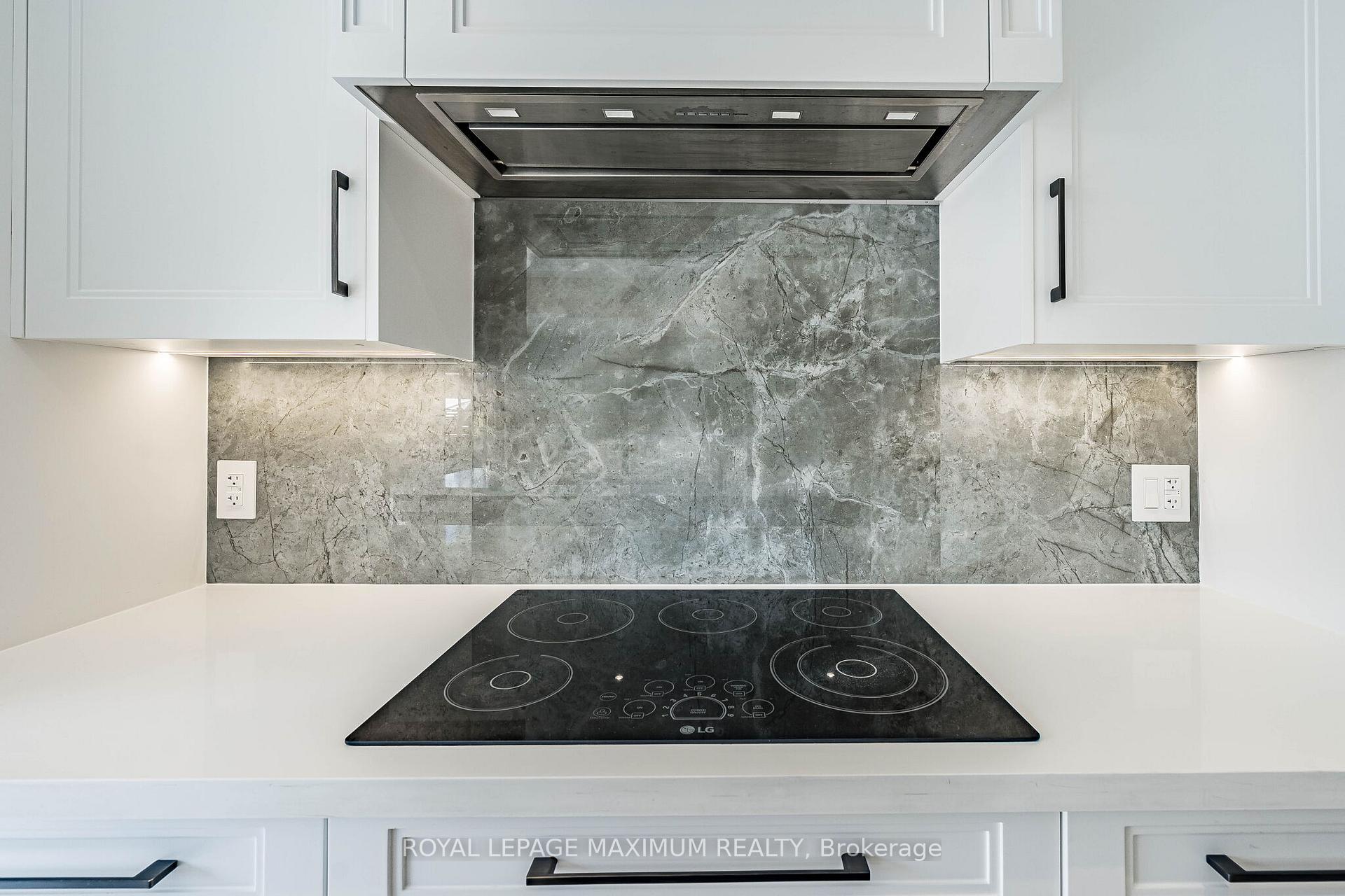 Photo 17 of 138 Jackman Crescent, Vaughan, West Woodbridge — HOMEH