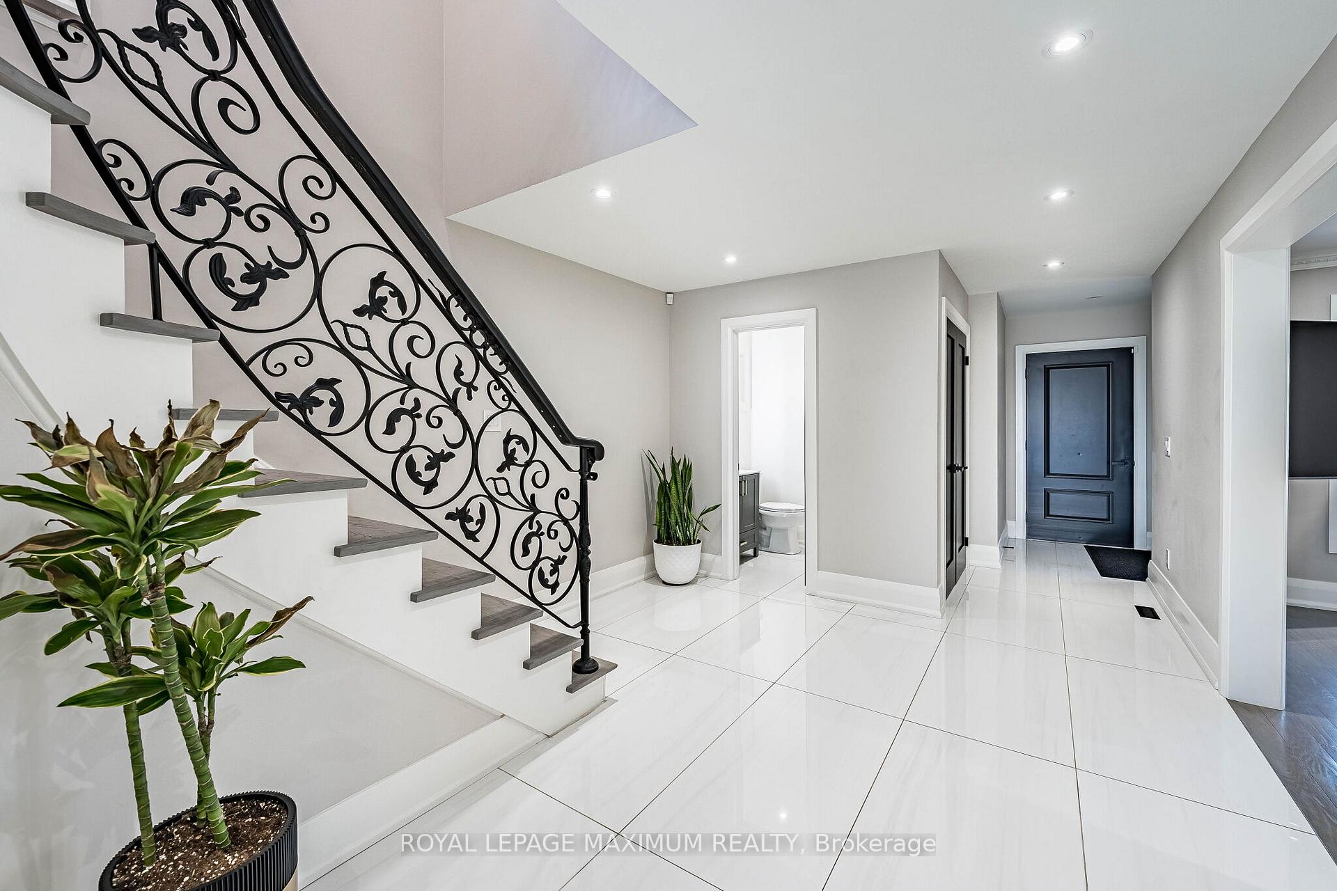 Photo 23 of 138 Jackman Crescent, Vaughan, West Woodbridge — HOMEH