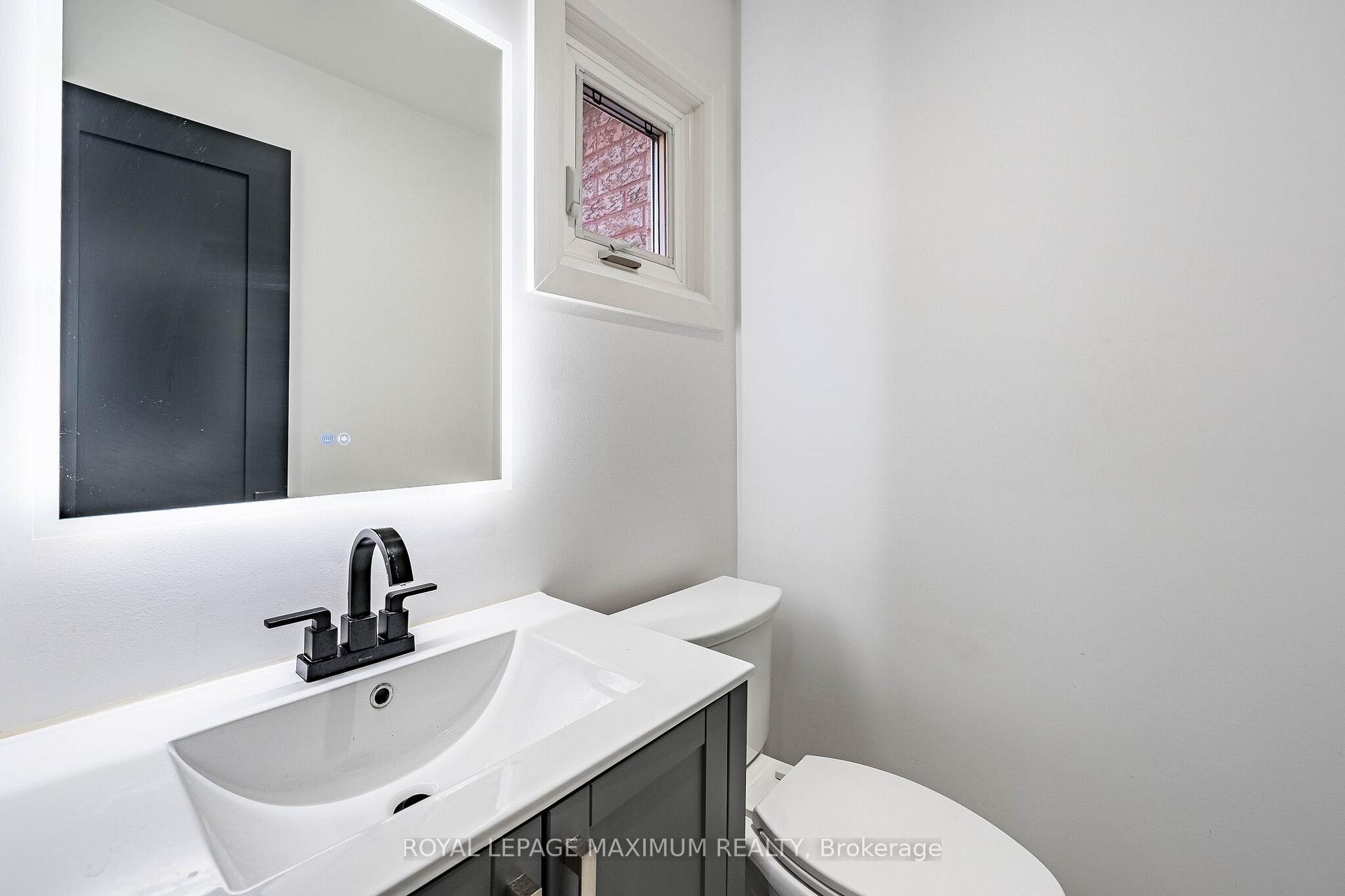 Photo 25 of 138 Jackman Crescent, Vaughan, West Woodbridge — HOMEH