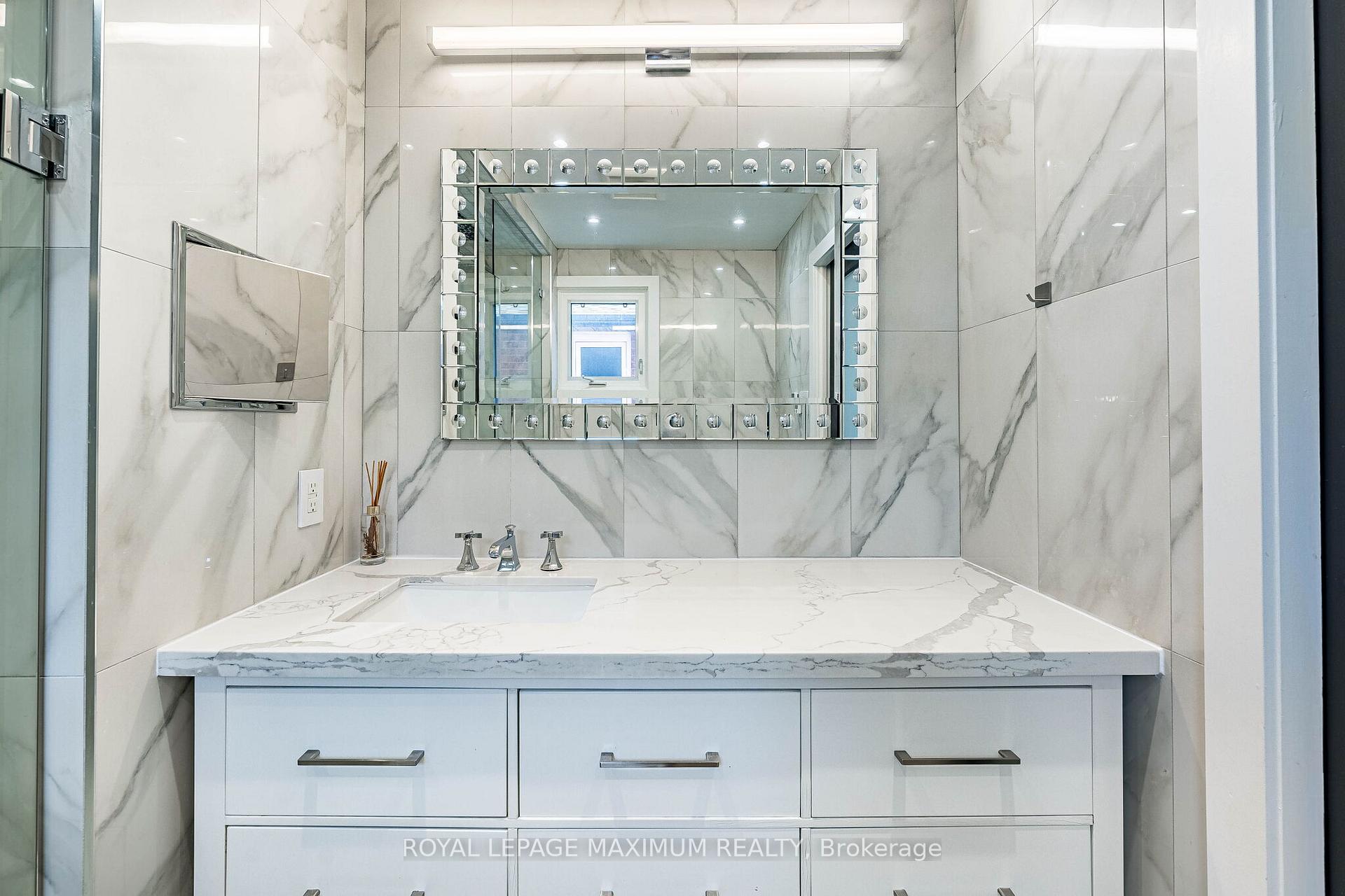 Photo 29 of 138 Jackman Crescent, Vaughan, West Woodbridge — HOMEH