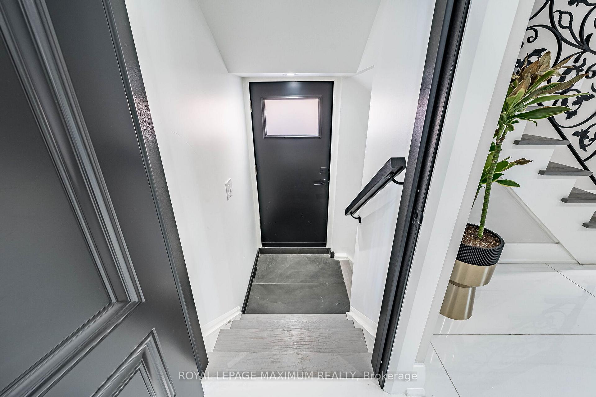 Photo 43 of 138 Jackman Crescent, Vaughan, West Woodbridge — HOMEH