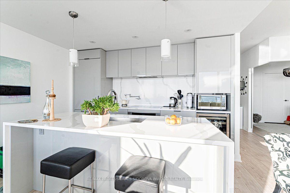 Photo 4 of Unit 4105, 70 Annie Craig Drive, Etobicoke, Mimico — HOMEH