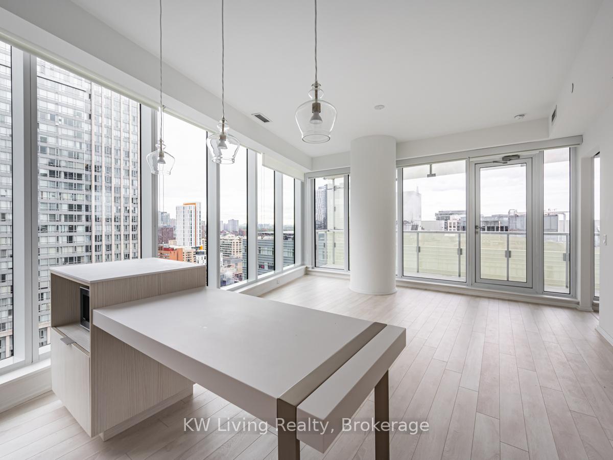 Photo 5 of Unit 2102, 197 Yonge Street, Toronto, Church-Yonge Corridor — HOMEH