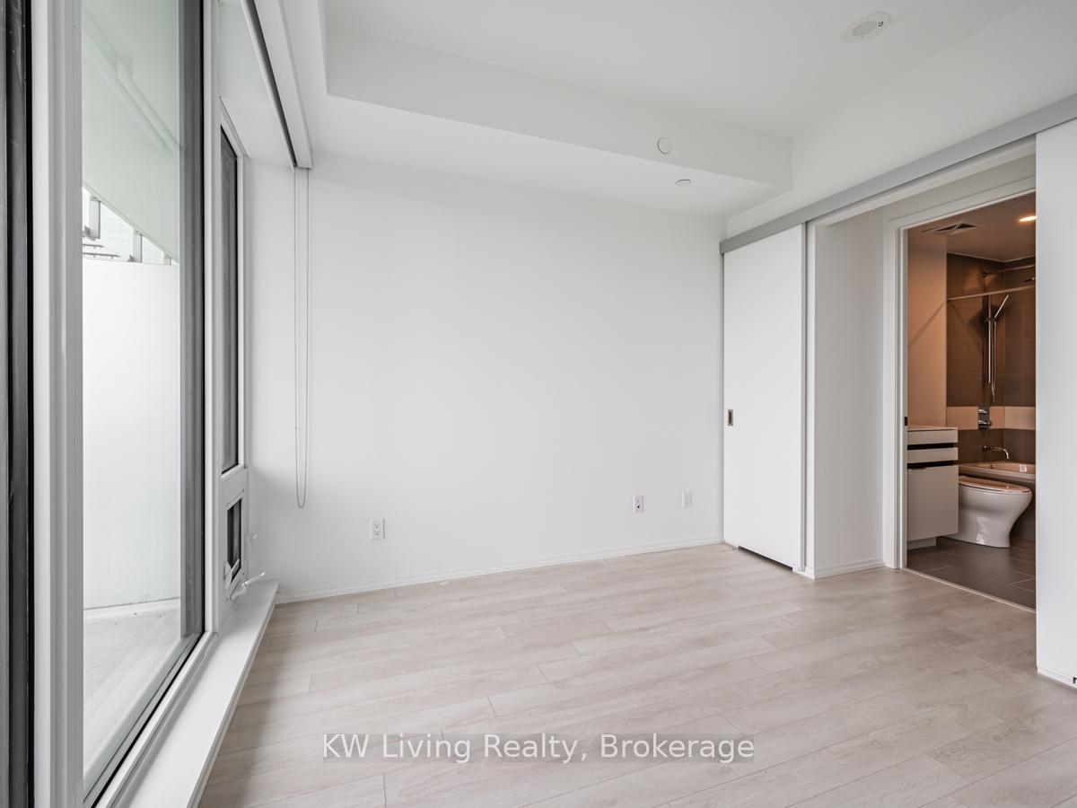 Photo 8 of Unit 2102, 197 Yonge Street, Toronto, Church-Yonge Corridor — HOMEH