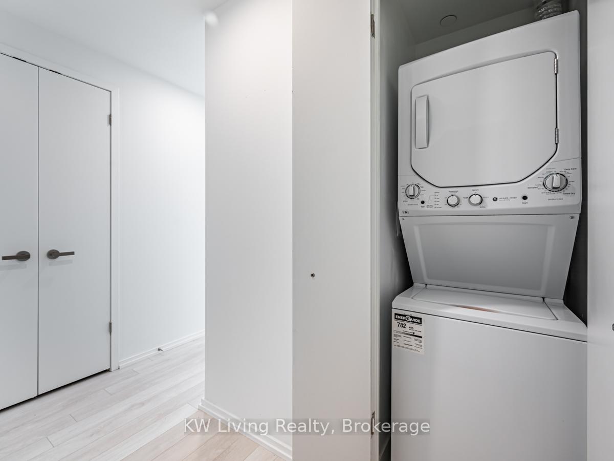 Photo 10 of Unit 2102, 197 Yonge Street, Toronto, Church-Yonge Corridor — HOMEH