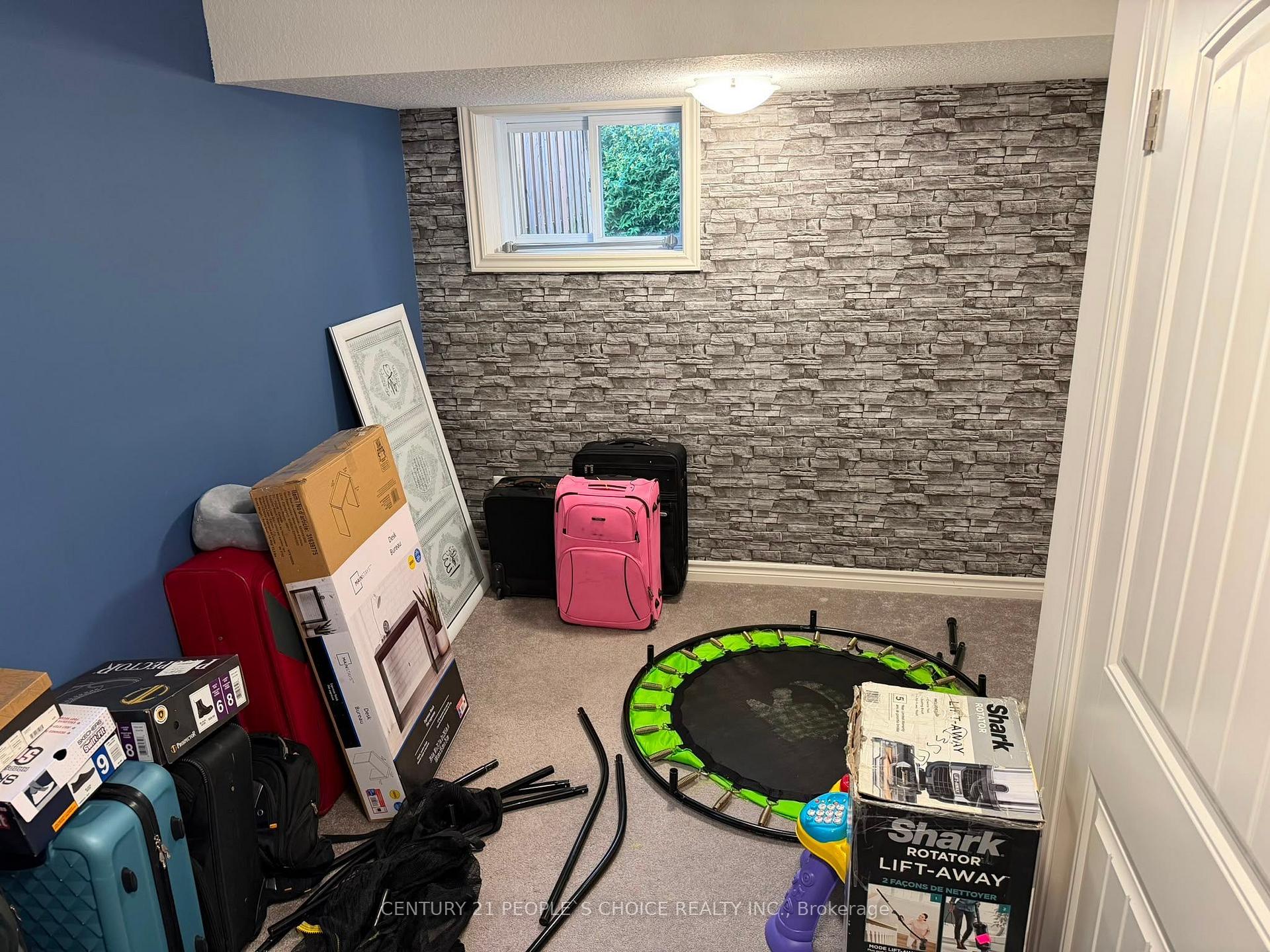 Photo 5 of Unit 1, 12 Poplar Drive, Cambridge, Silver Heights — HOMEH