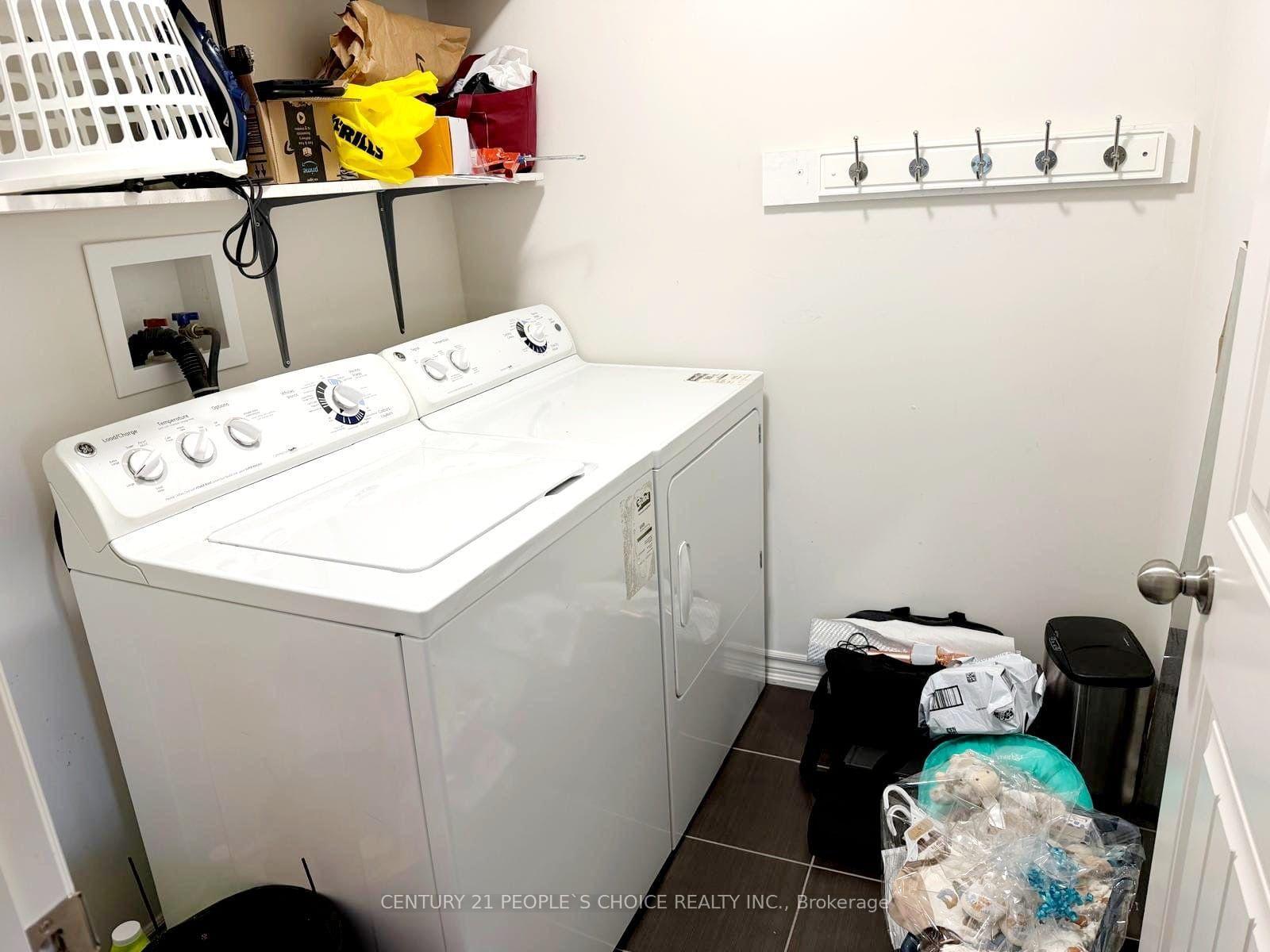 Photo 13 of Unit 1, 12 Poplar Drive, Cambridge, Silver Heights — HOMEH