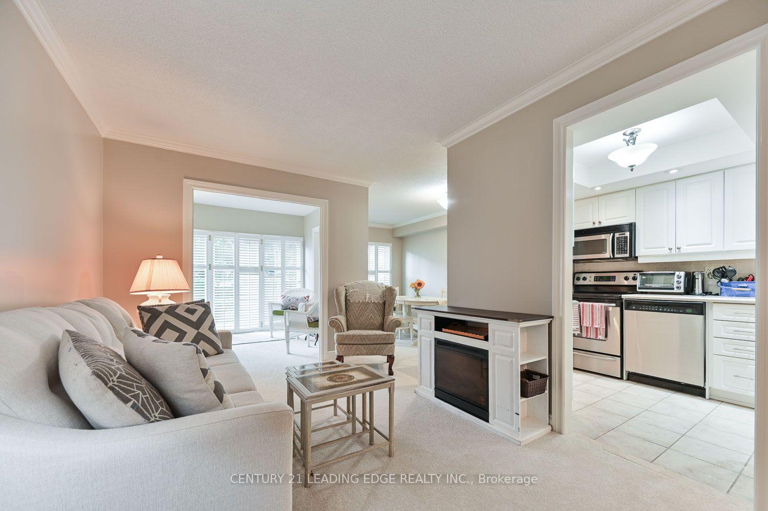 Photo 7 of Unit 103, 100 Anna Russell Way, Markham, Unionville — HOMEH