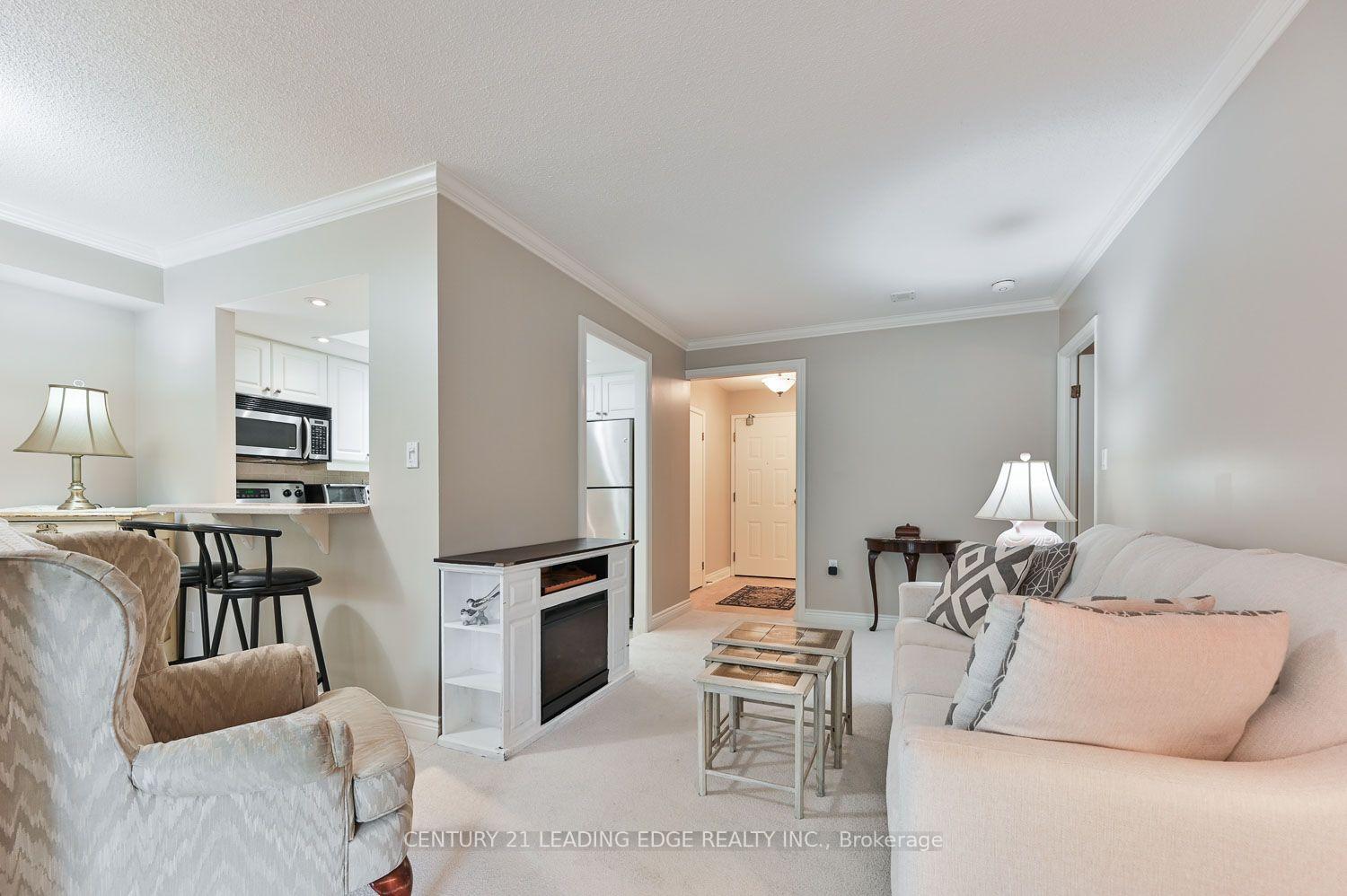 Photo 9 of Unit 103, 100 Anna Russell Way, Markham, Unionville — HOMEH