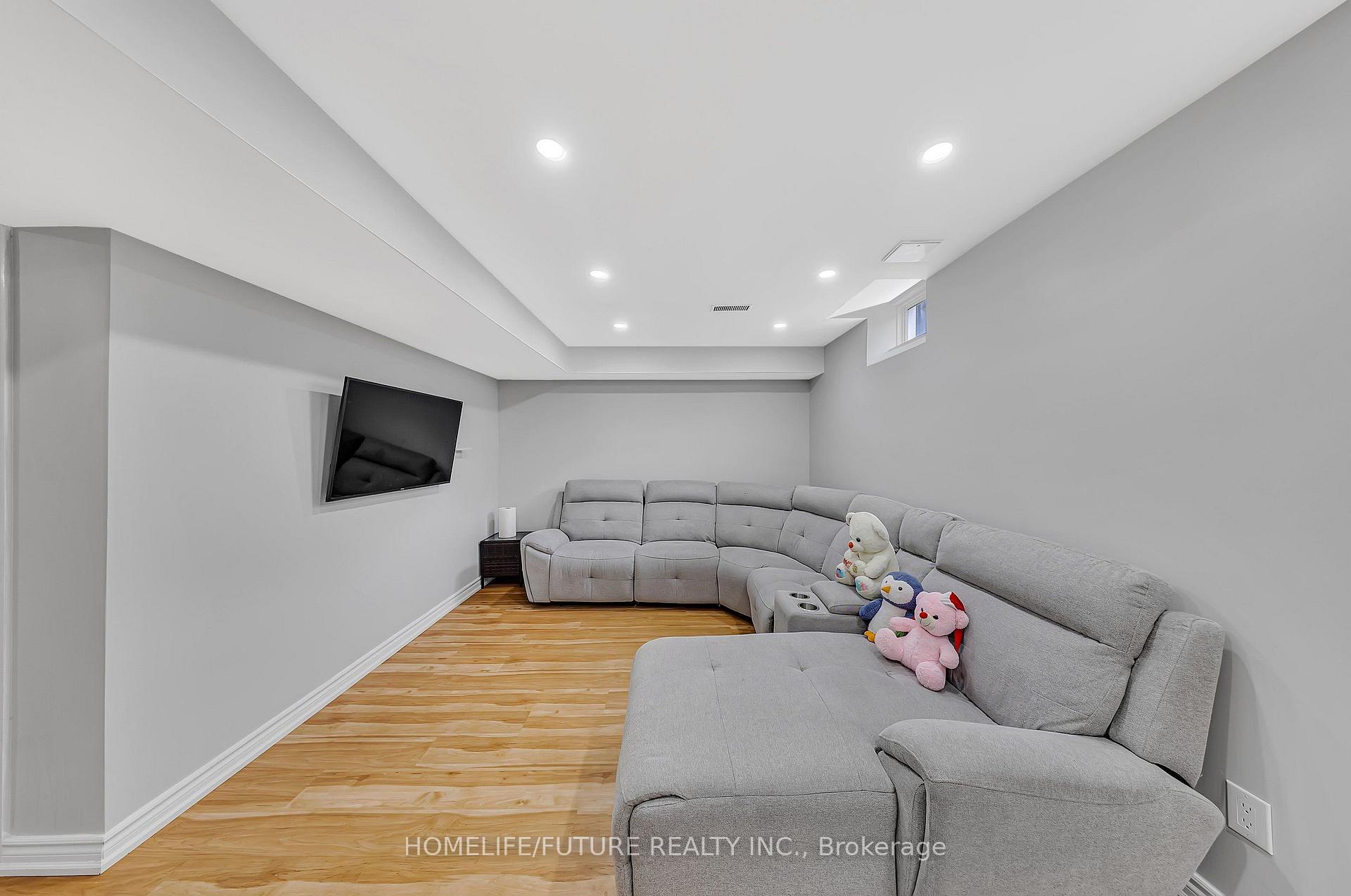 Photo 30 of 54 Oswell Drive, Ajax, Northeast Ajax — HOMEH