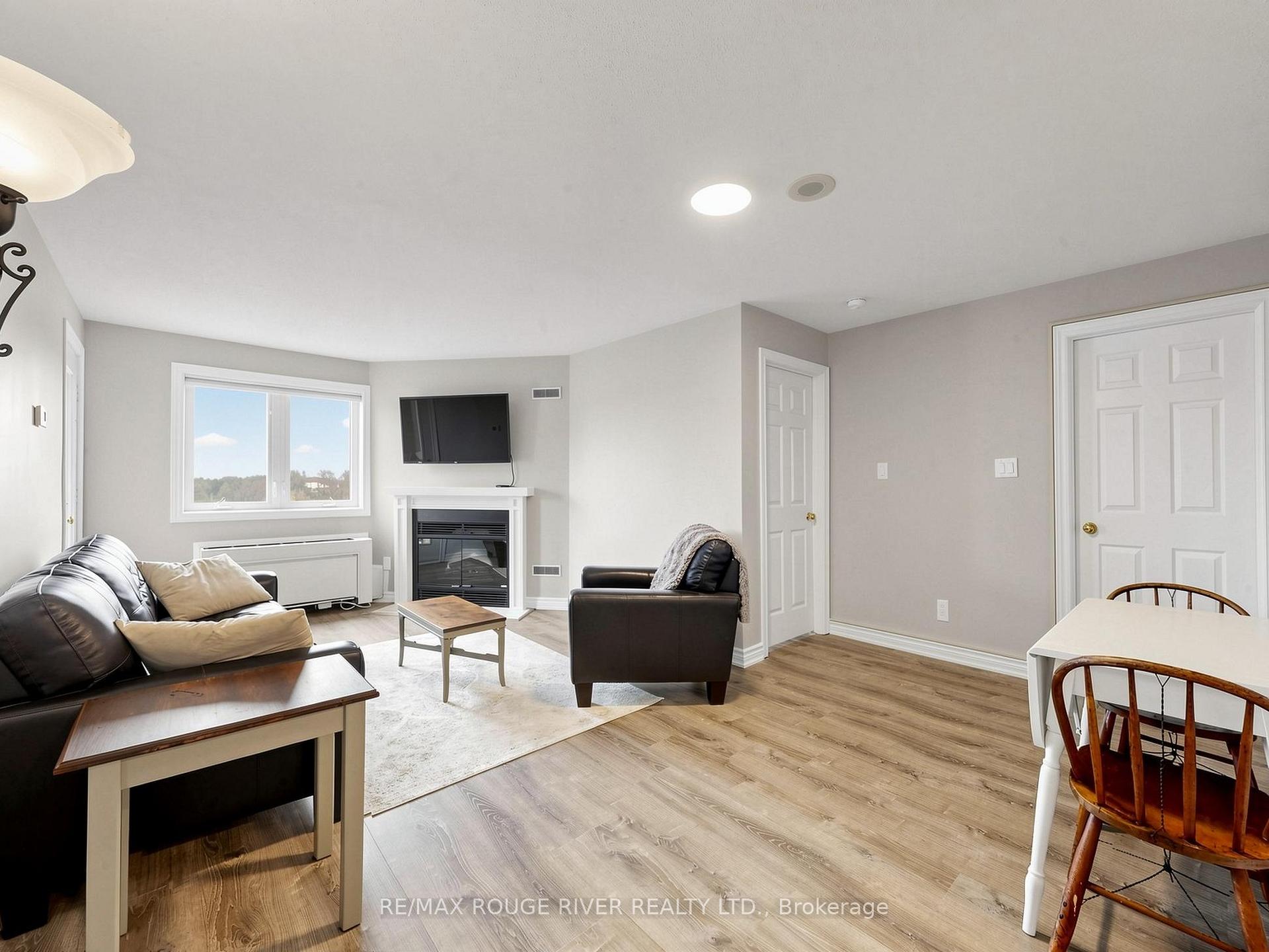 Photo 7 of Unit 315, 191 Lake Driveway, Ajax, South West — HOMEH