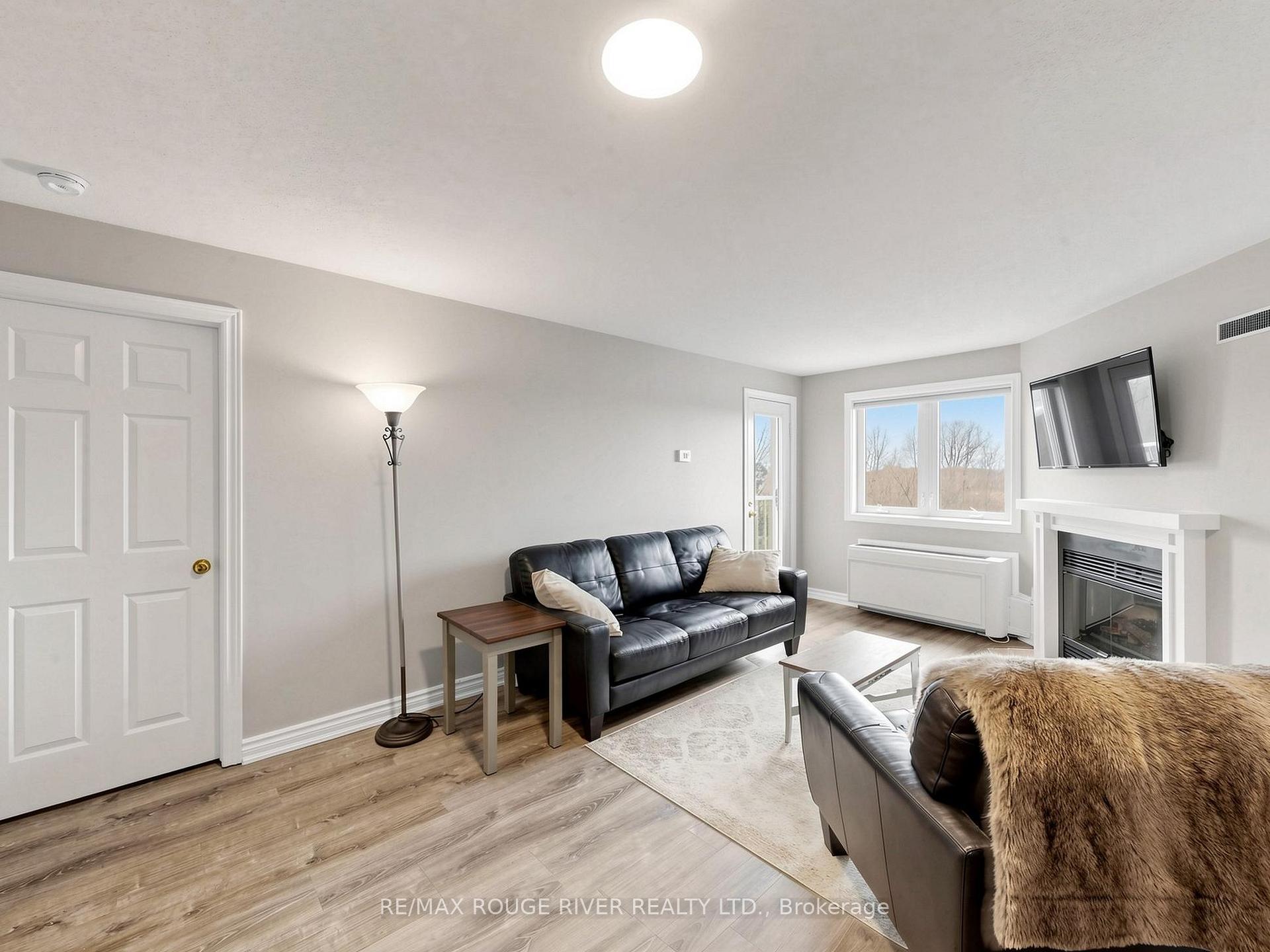Photo 8 of Unit 315, 191 Lake Driveway, Ajax, South West — HOMEH
