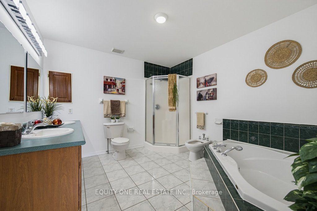 Photo 26 of 143 Castle Glen Crescent, Ottawa, Kanata - Glencairn/Hazeldean — HOMEH