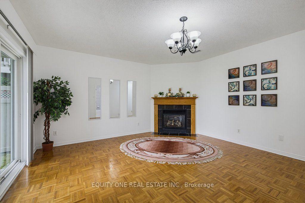 Photo 31 of 143 Castle Glen Crescent, Ottawa, Kanata - Glencairn/Hazeldean — HOMEH