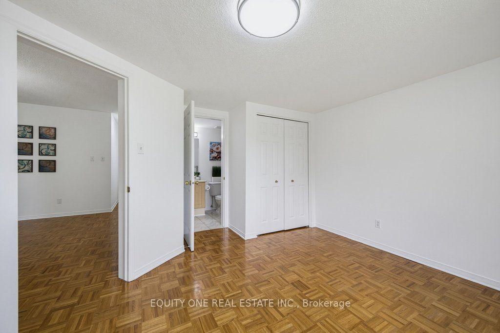 Photo 35 of 143 Castle Glen Crescent, Ottawa, Kanata - Glencairn/Hazeldean — HOMEH