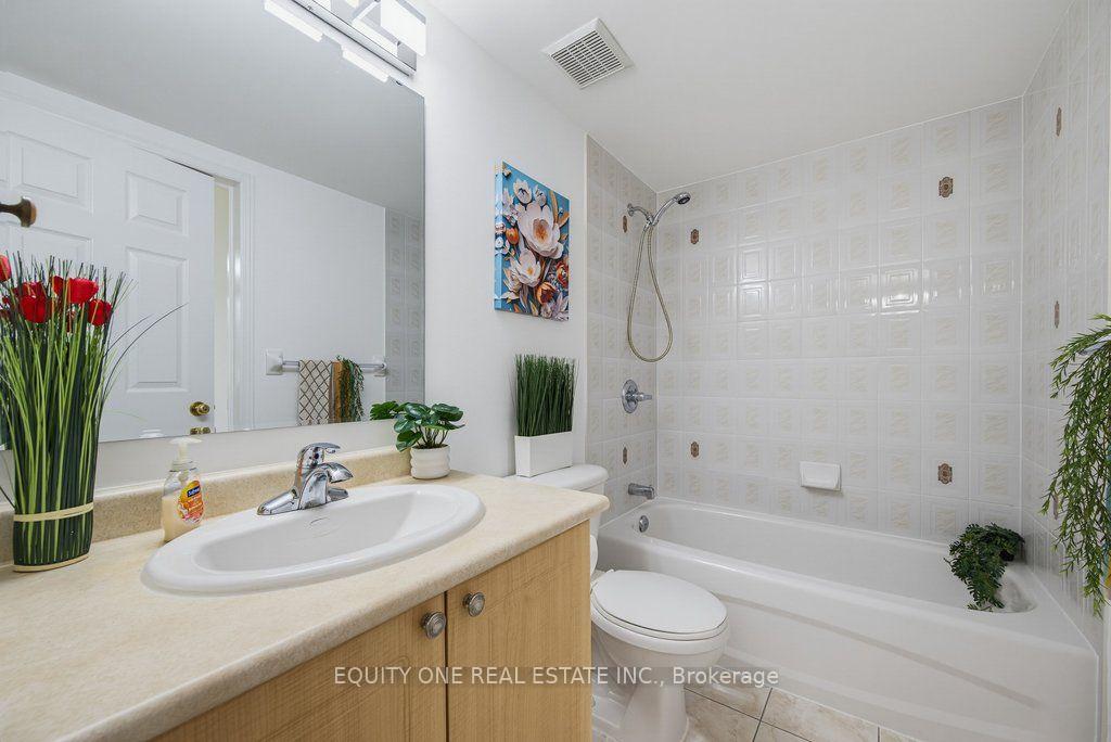 Photo 39 of 143 Castle Glen Crescent, Ottawa, Kanata - Glencairn/Hazeldean — HOMEH
