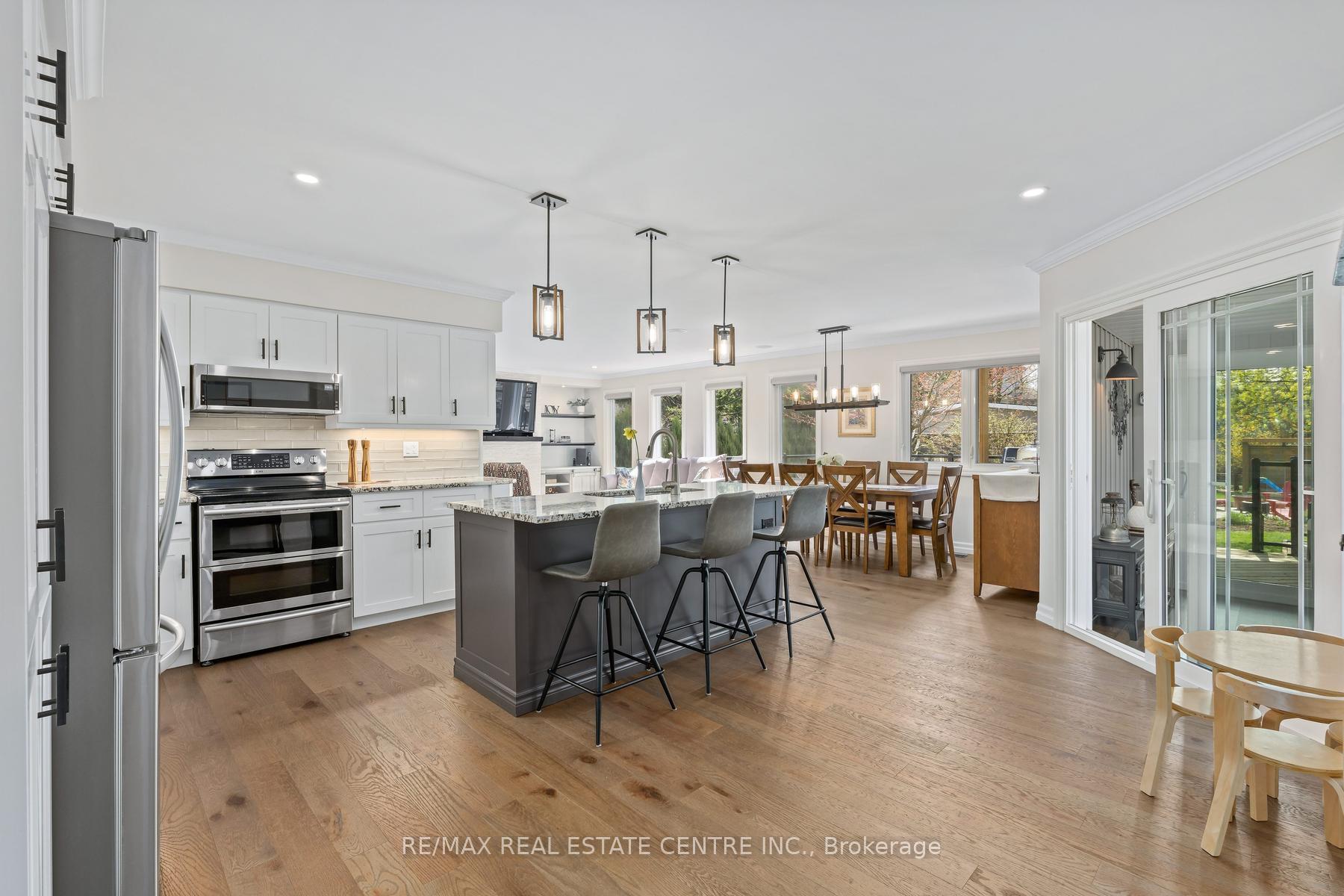 Photo 4 of 42 Ridgeway Avenue, Guelph, Pineridge/Westminster Woods — HOMEH