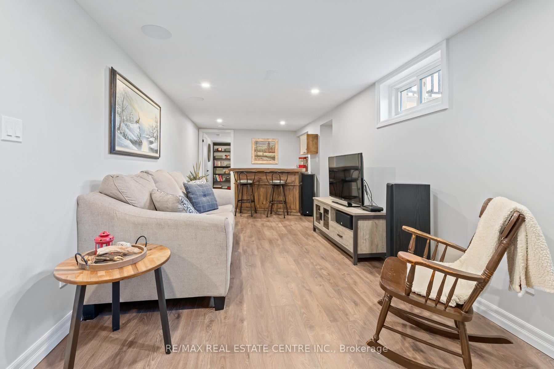 Photo 6 of 42 Ridgeway Avenue, Guelph, Pineridge/Westminster Woods — HOMEH