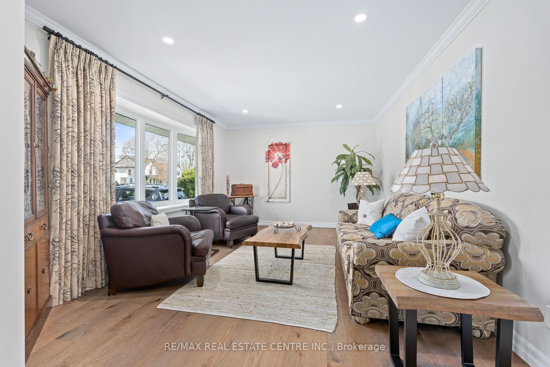 Photo 9 of 42 Ridgeway Avenue, Guelph, Pineridge/Westminster Woods — HOMEH