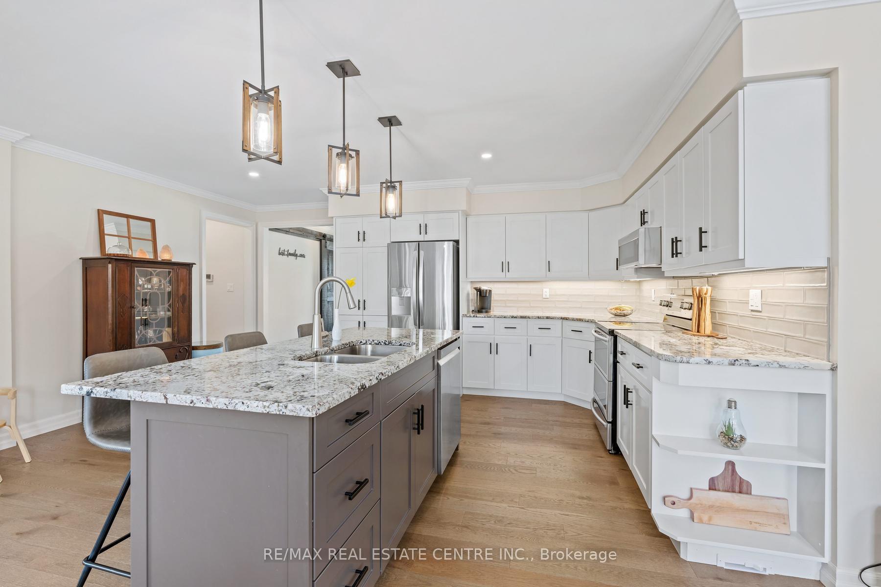 Photo 13 of 42 Ridgeway Avenue, Guelph, Pineridge/Westminster Woods — HOMEH